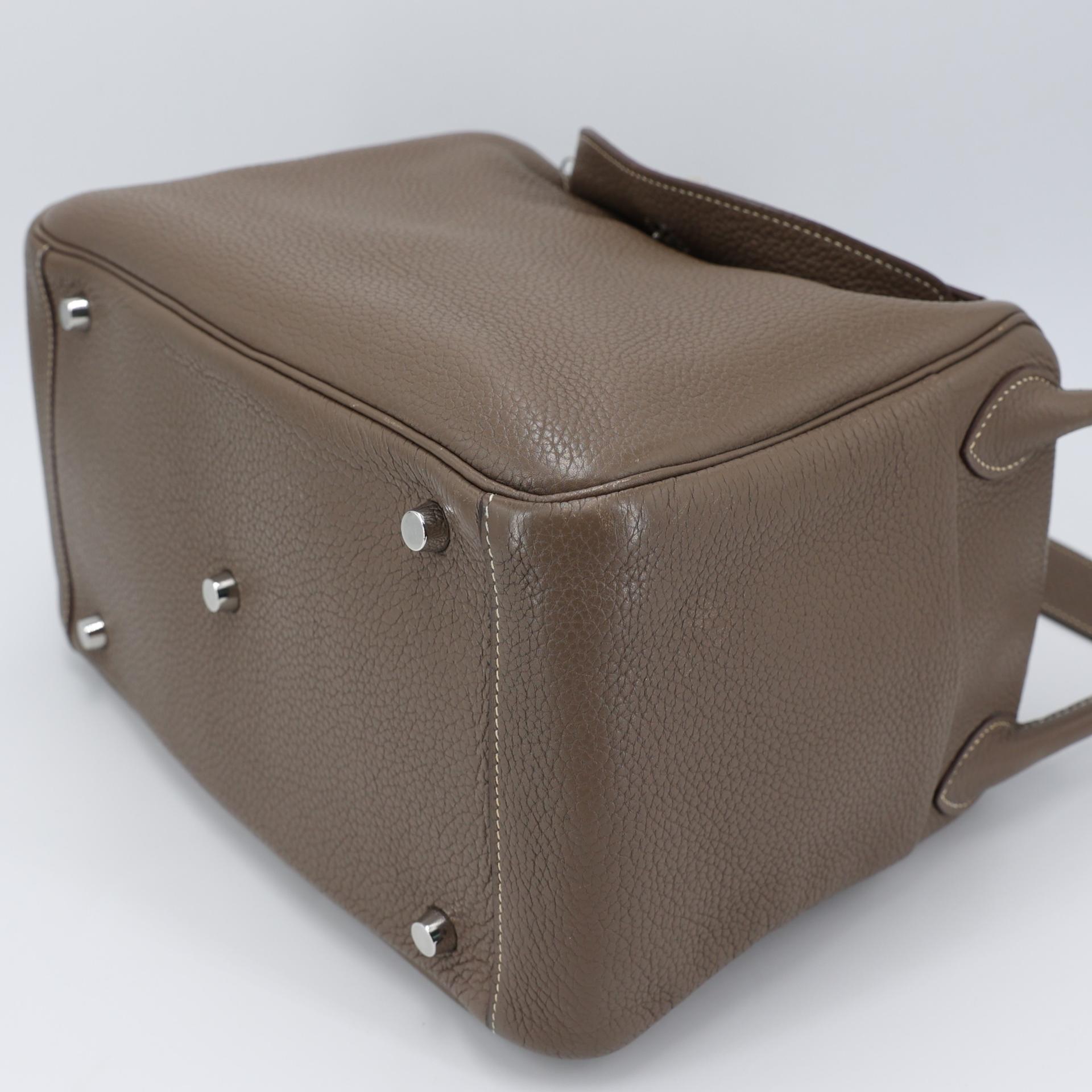 Good ( Rank AB) HERMÈS Lindy 30 Etoupe (18) Clemence Palladium hardware Square Q (2013) - 5