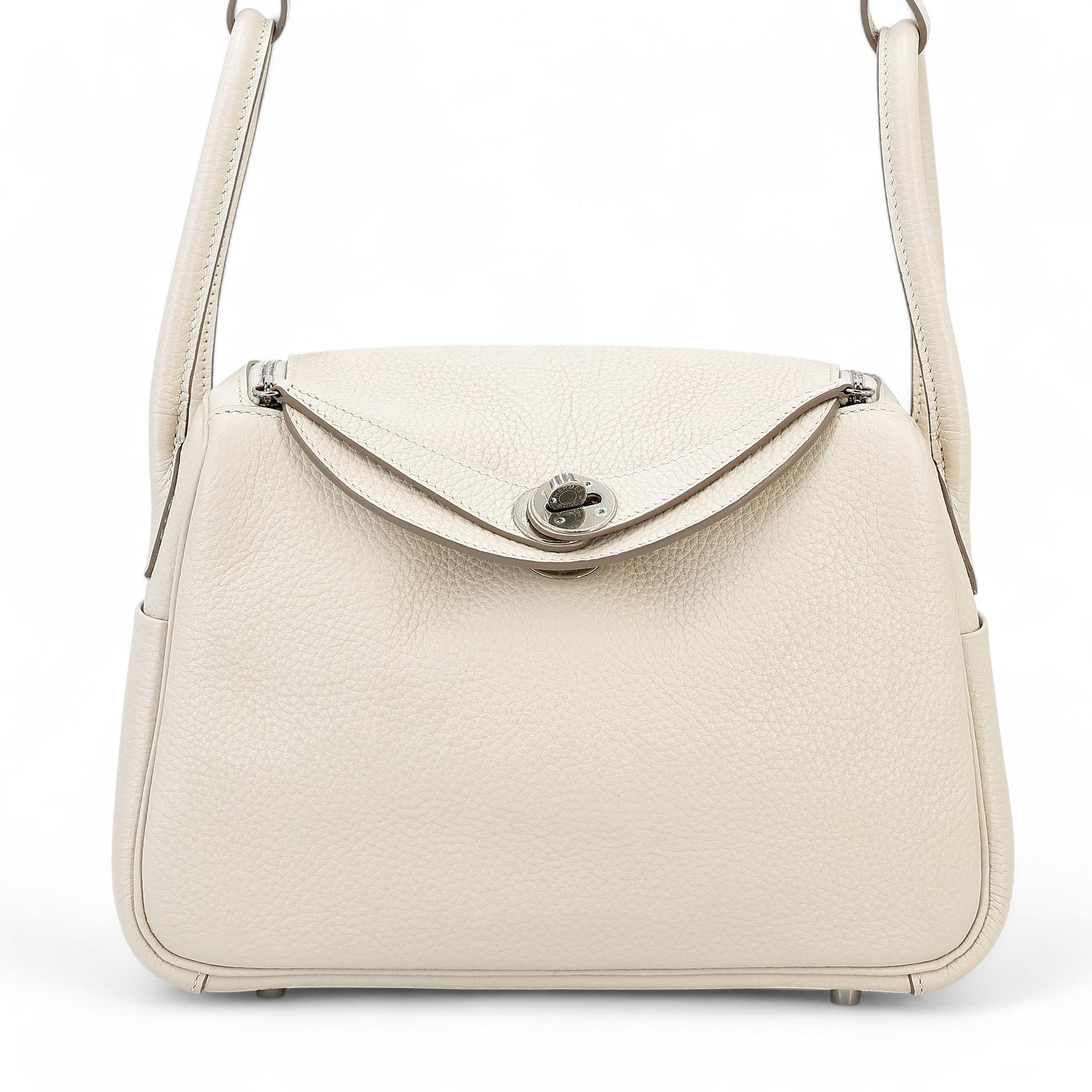 Very Good ( Rank A) HERMÈS Lindy 26 Craie (10) Clemence Palladium hardware X (2016) - 1
