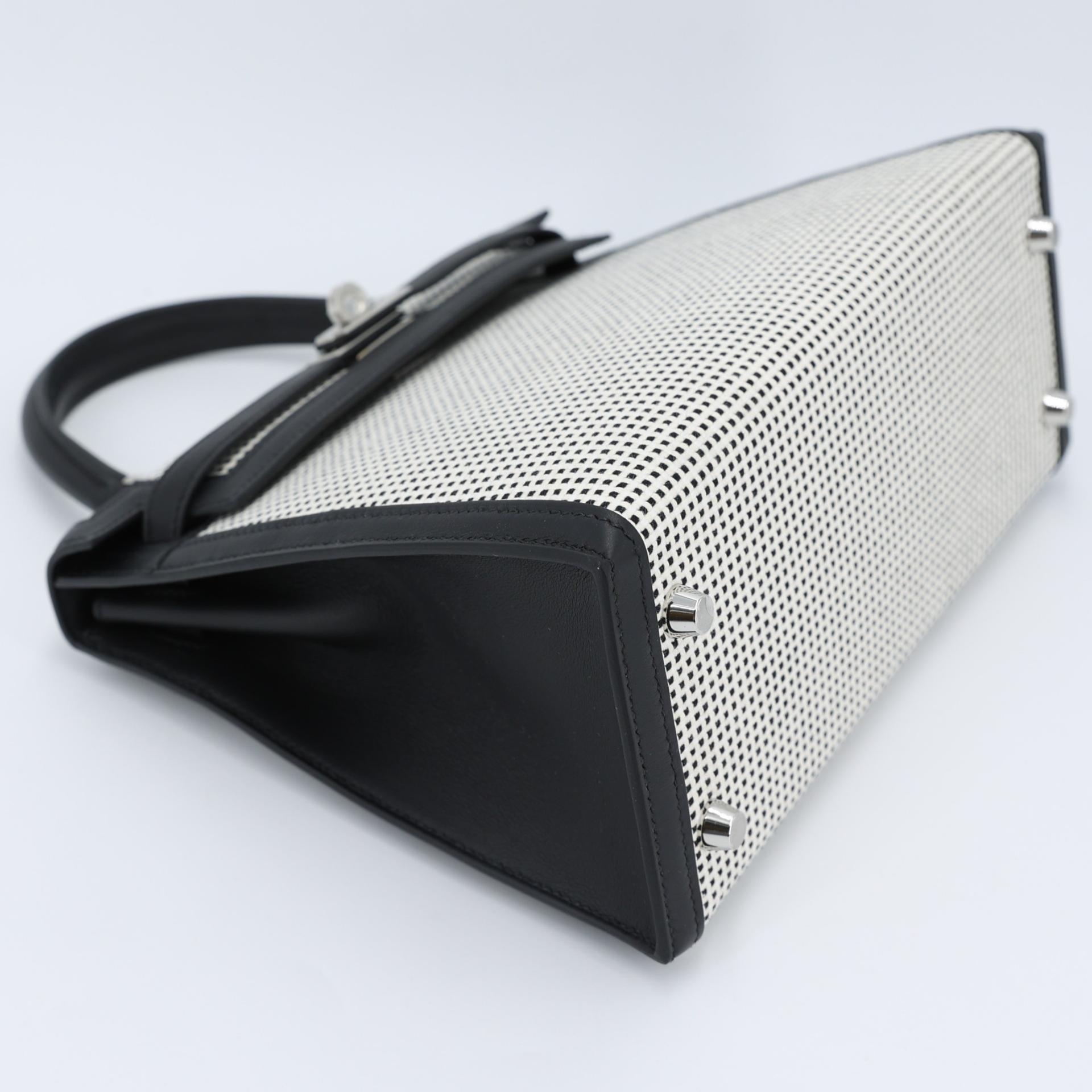 Unused ( Rank NS ) HERMÈS Limited Edition Kelly 25 Quadrille Sellier Ecru Black (89) White (01) Toile Quadrille Swift Palladium hardware U (2022) - 4