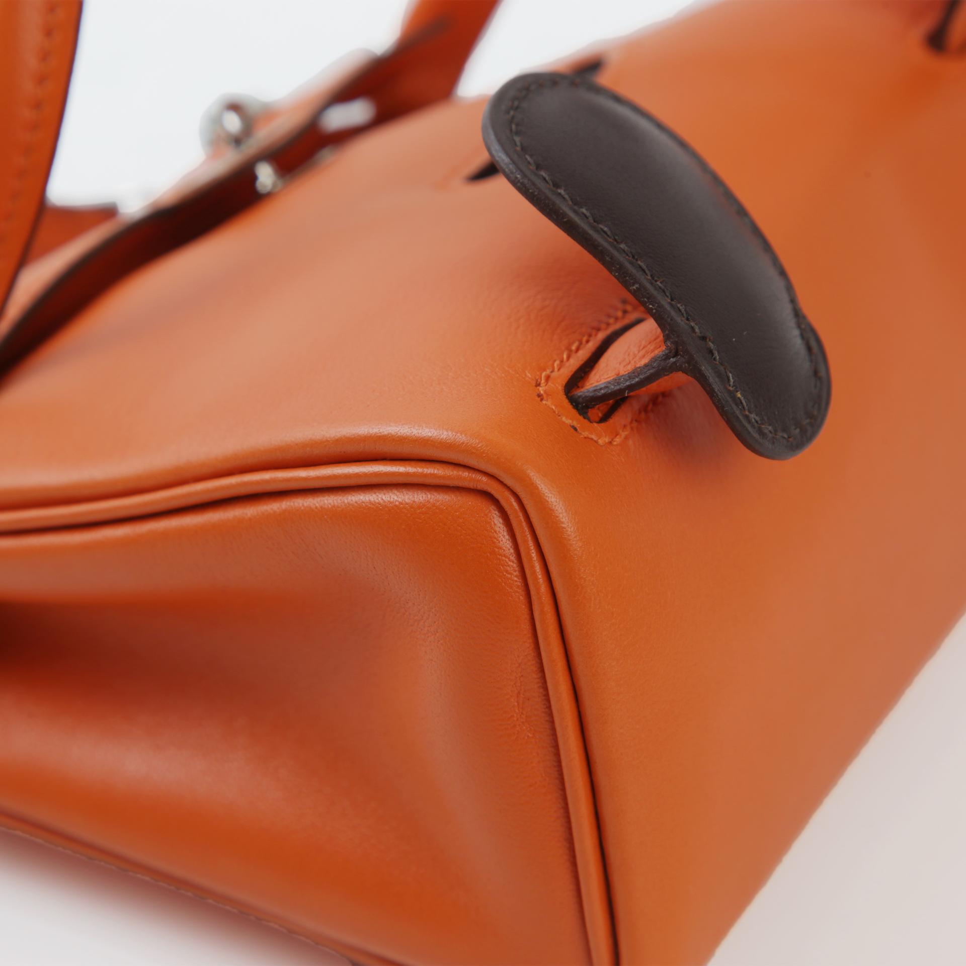 Very Good ( Rank A) HERMÈS Limited Edition Kelly Doll Orange (93) Veau Gulliver Palladium hardware Square D (2000) - 7