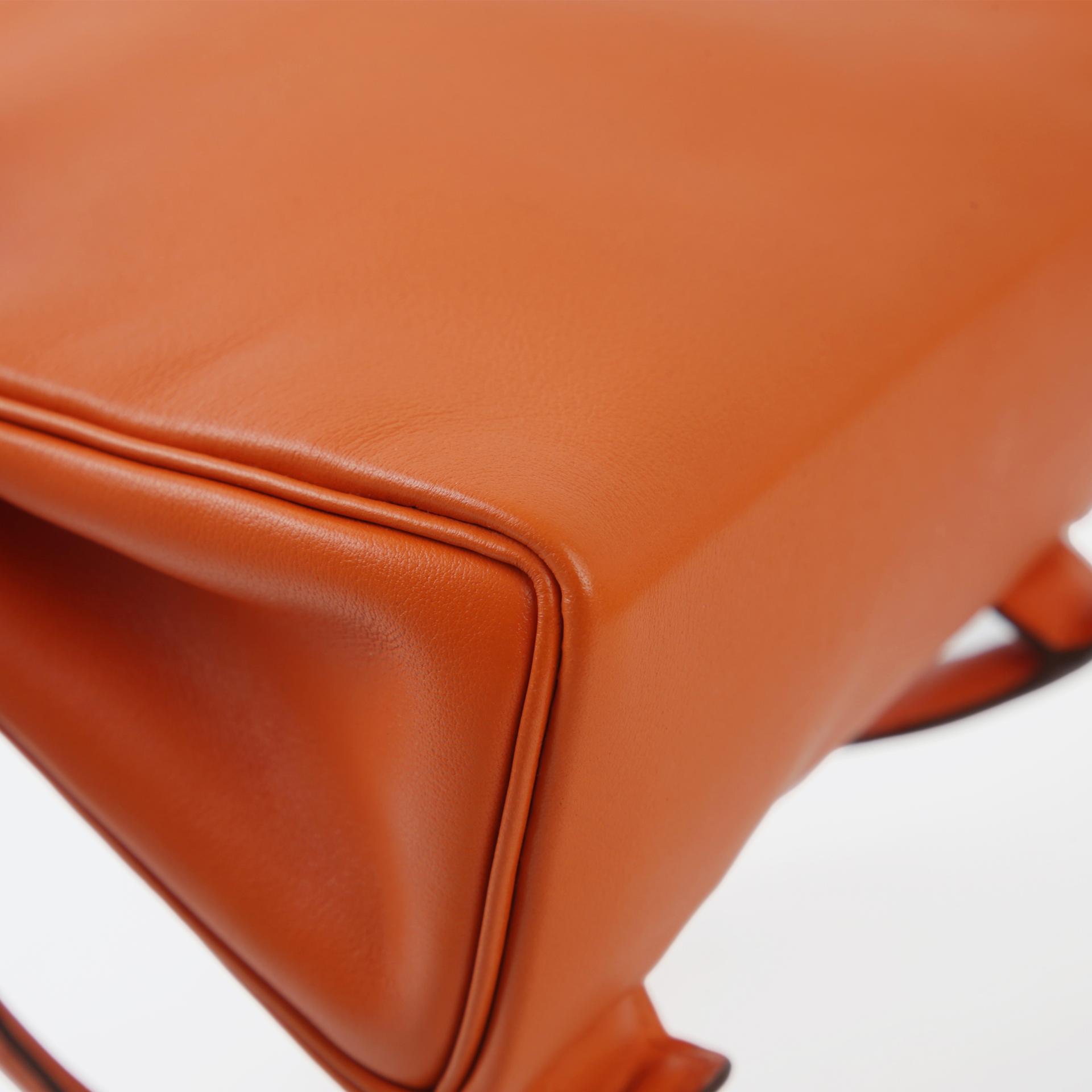 Very Good ( Rank A) HERMÈS Limited Edition Kelly Doll Orange (93) Veau Gulliver Palladium hardware Square D (2000) - 9