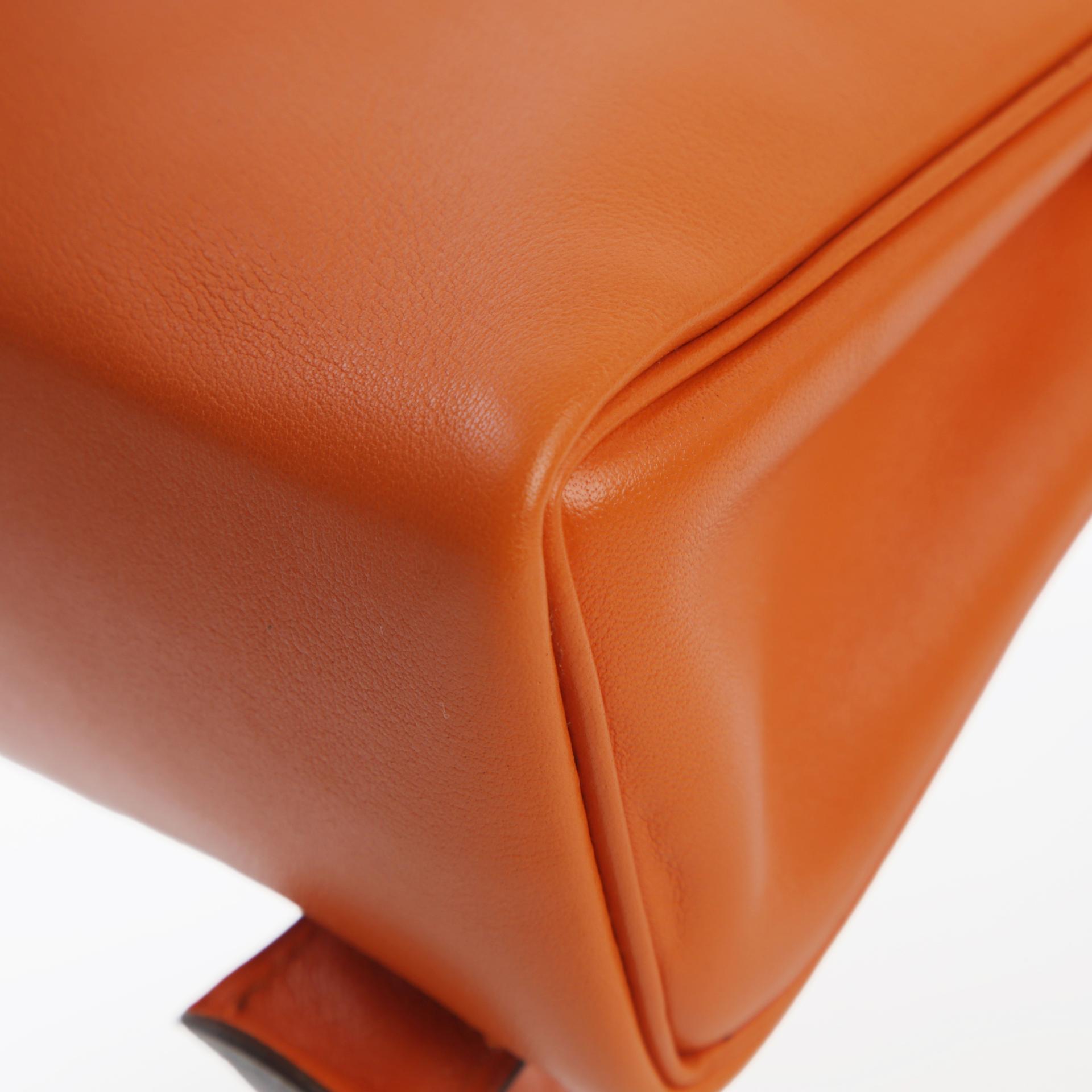 Very Good ( Rank A) HERMÈS Limited Edition Kelly Doll Orange (93) Veau Gulliver Palladium hardware Square D (2000) - 10
