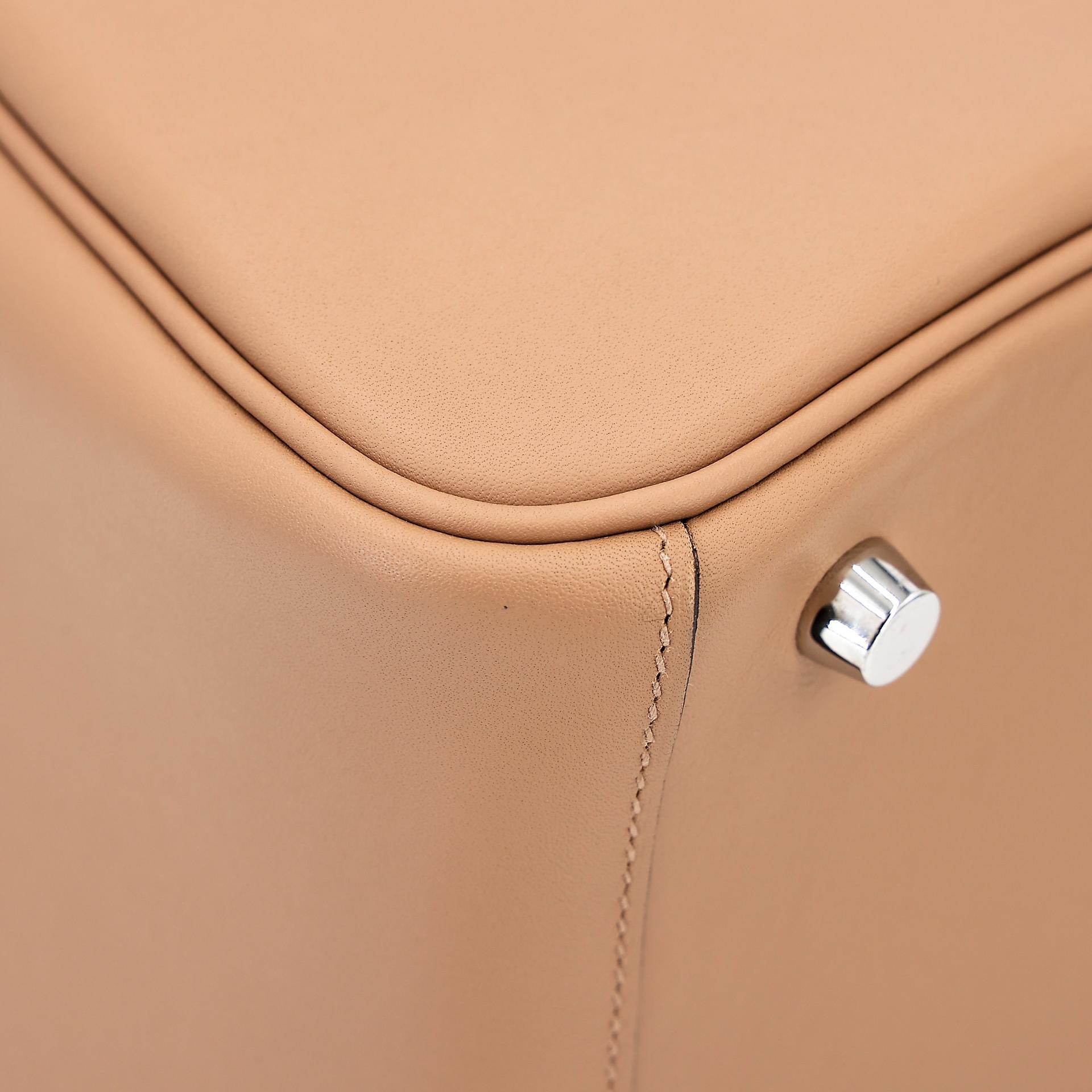 Very Good ( Rank A) HERMÈS Lindy 26 Verso Chai (0M) Mauve Sylvestre (X9) Swift Palladium hardware U (2022) - 9