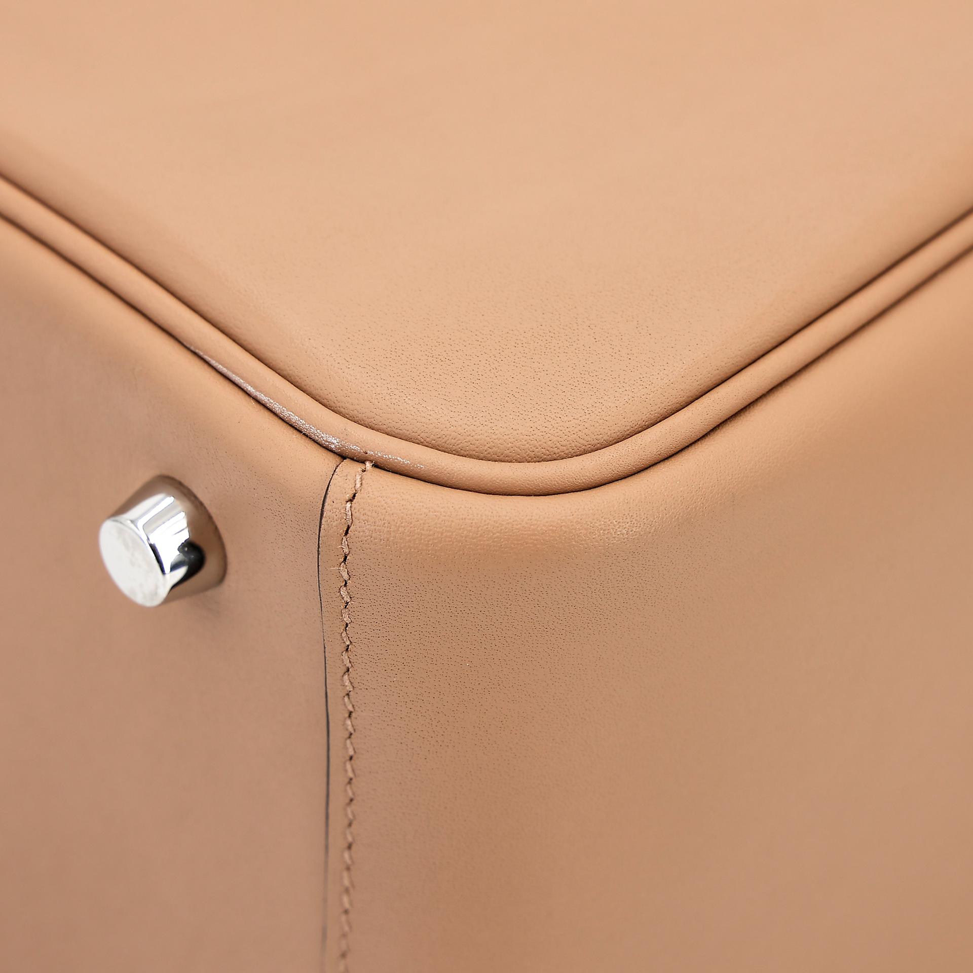 Very Good ( Rank A) HERMÈS Lindy 26 Verso Chai (0M) Mauve Sylvestre (X9) Swift Palladium hardware U (2022) - 10