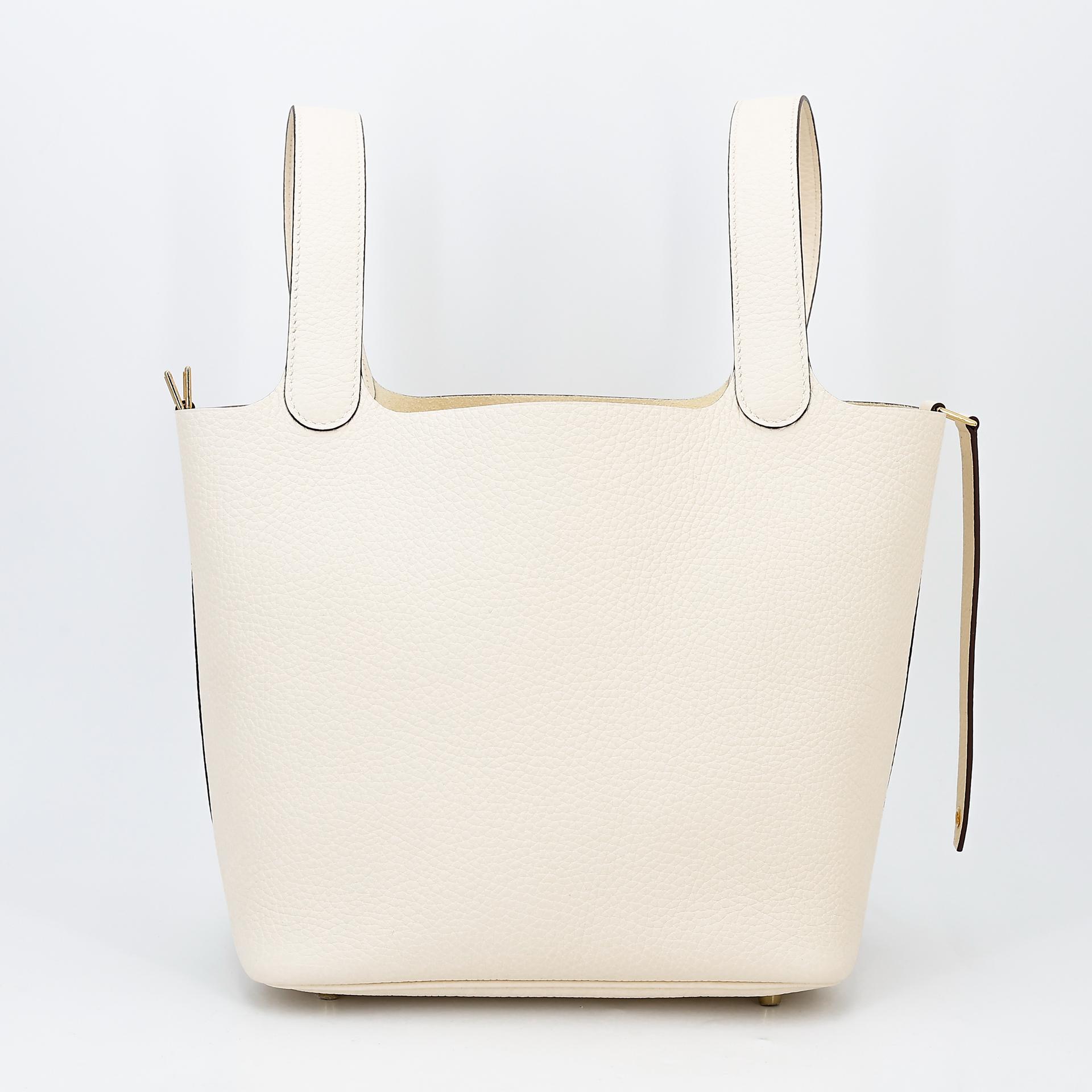 Excellent ( Rank SA ) HERMÈS Picotin Lock MM Nata (I2) Clemence Gold hardware B (2023) - 4