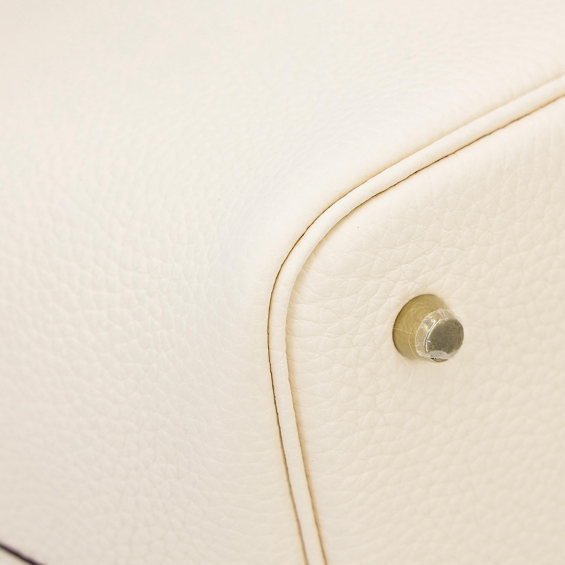 Excellent ( Rank SA ) HERMÈS Picotin Lock MM Nata (I2) Clemence Gold hardware B (2023) - 10