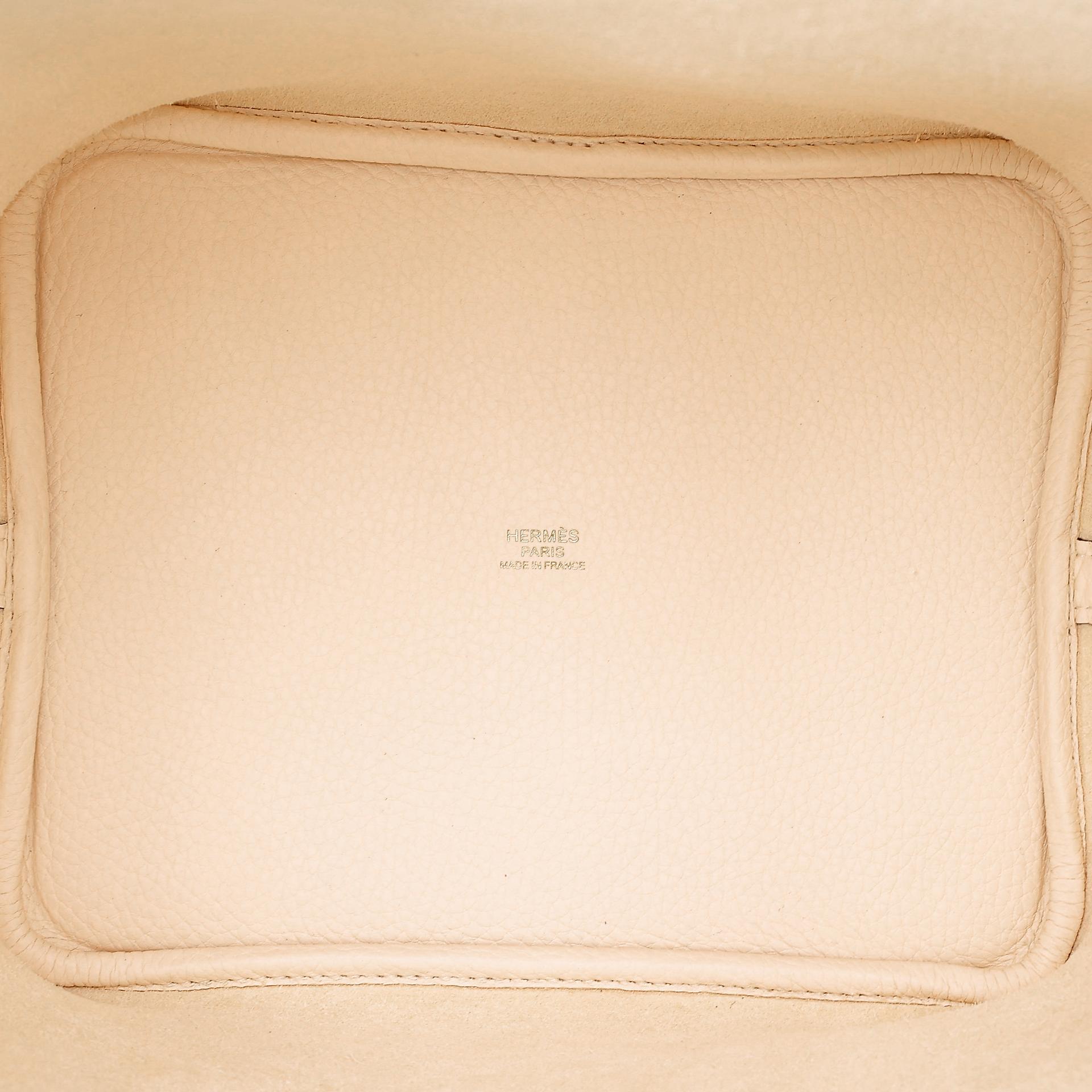 Excellent ( Rank SA ) HERMÈS Picotin Lock MM Nata (I2) Clemence Gold hardware B (2023) - 15