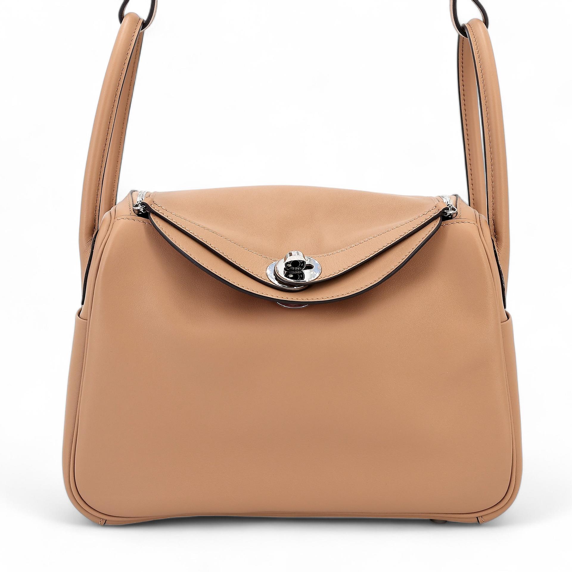 Very Good ( Rank A) HERMÈS Lindy 26 Verso Chai (0M) Mauve Sylvestre (X9) Swift Palladium hardware U (2022) - 1