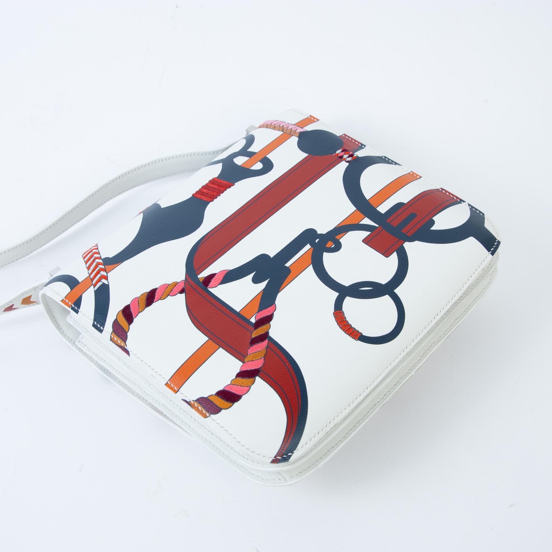 Very Good ( Rank A)  HERMÈS  2002-20 White Evercolor Palladium hardware Y (2020) - 6