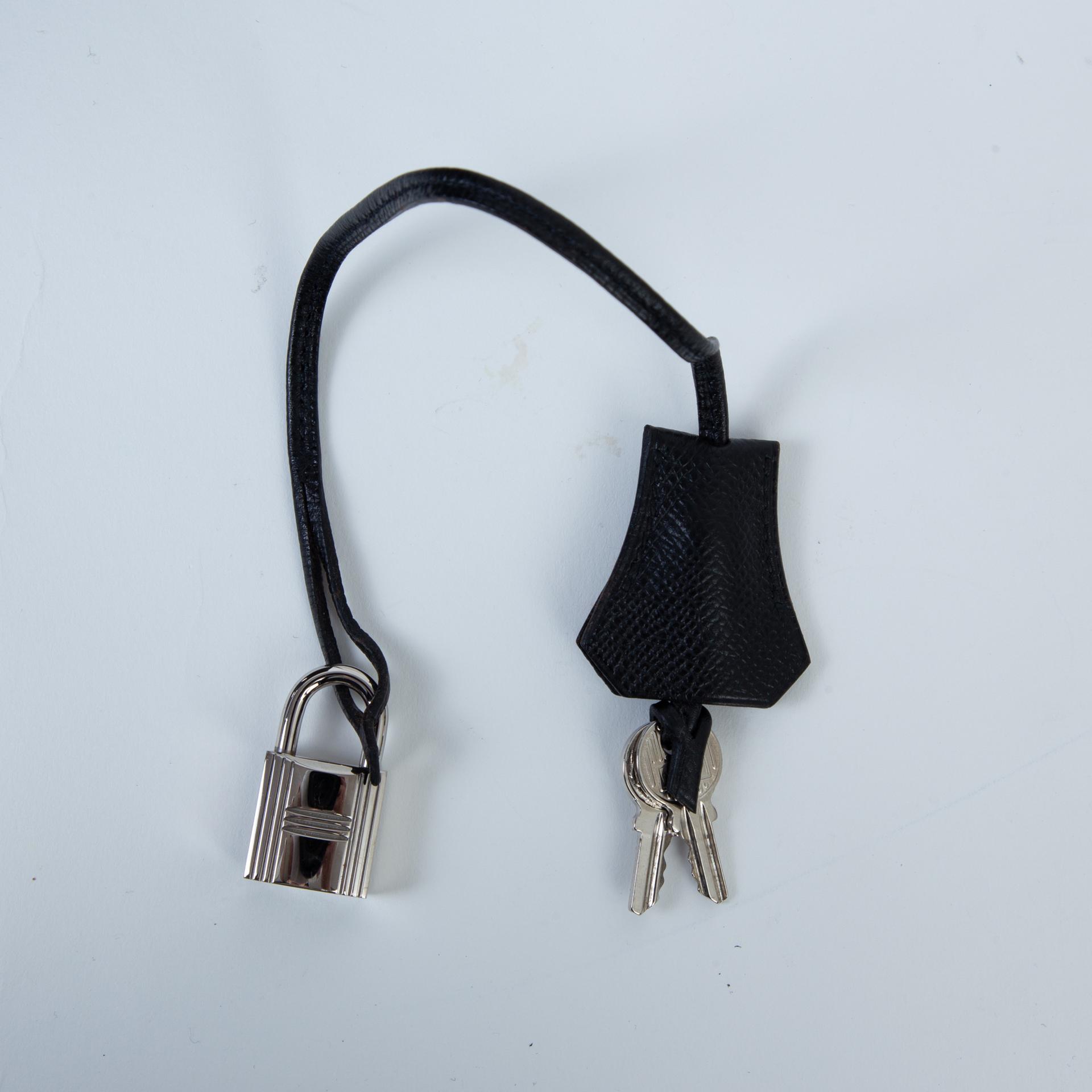 Good ( Rank AB)  HERMÈS  Kelly depeches 38 Black (89) Epsom Palladium hardware Square J (2006) - 16