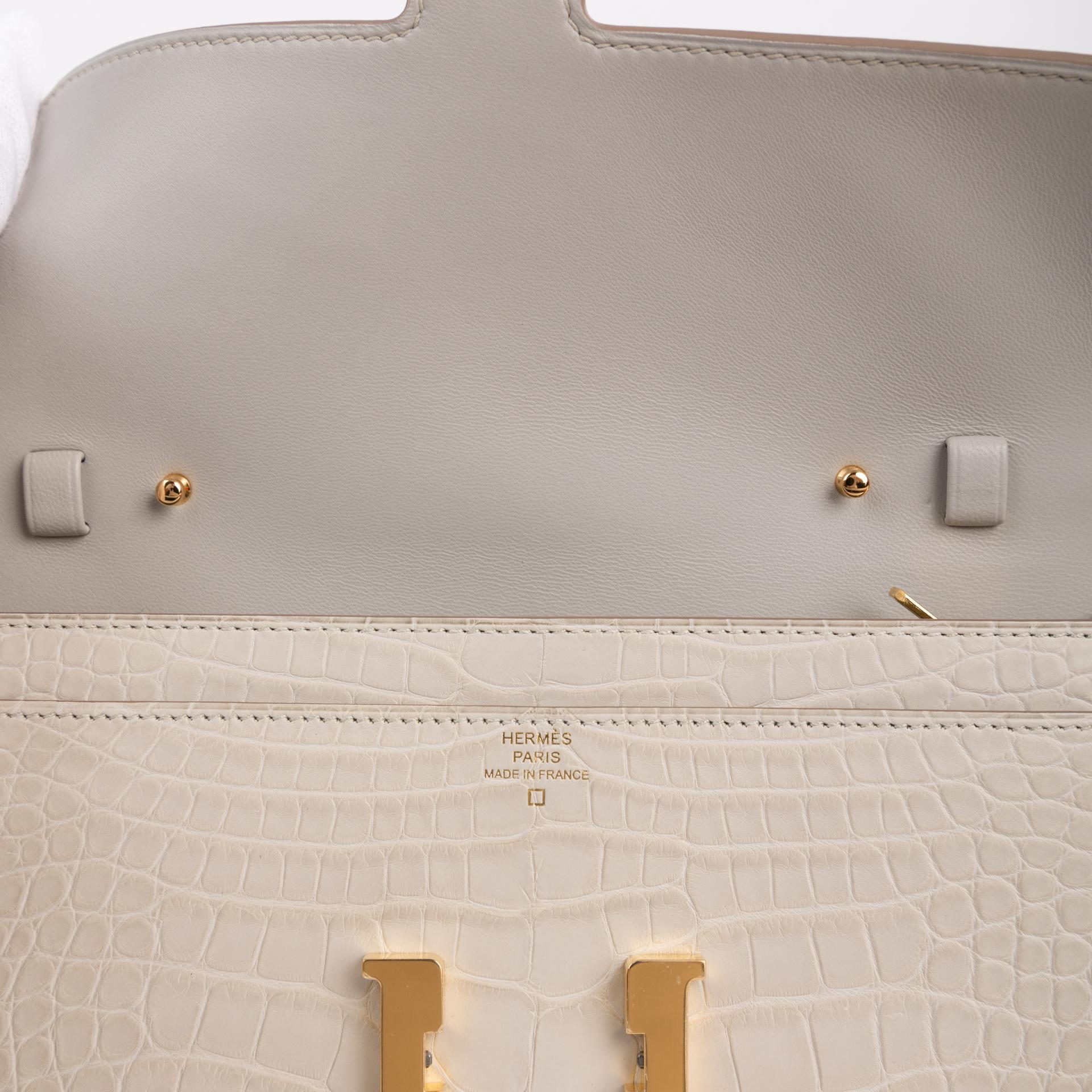 Unused ( Rank NS )  HERMÈS  Constance To Go Beton (8L) Matte Alligator Gold hardware U (2022) - 3