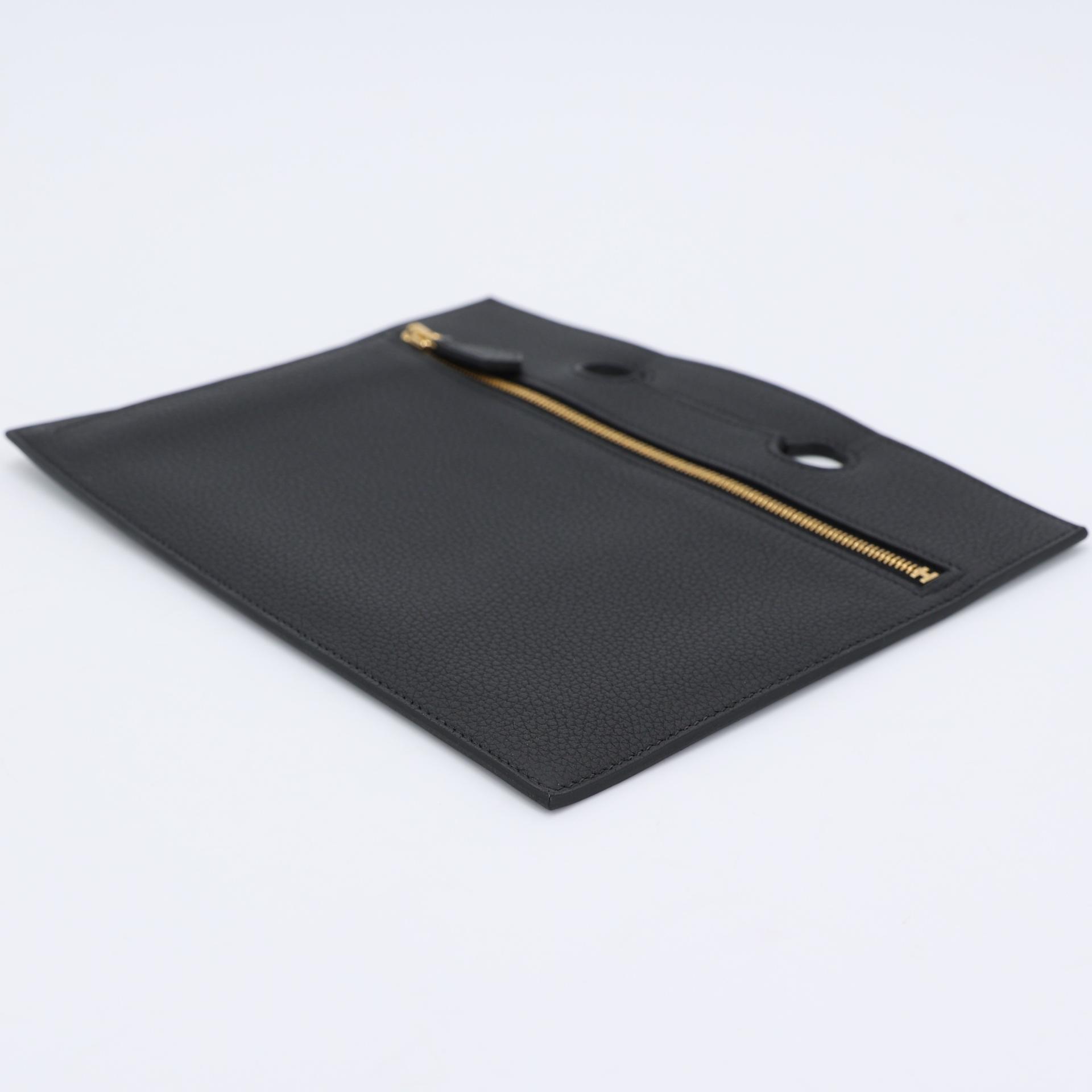 Excellent ( Rank SA ) HERMÈS Pochette BackPocket 25 Black (89) Togo Gold hardware Z (2021) - 6