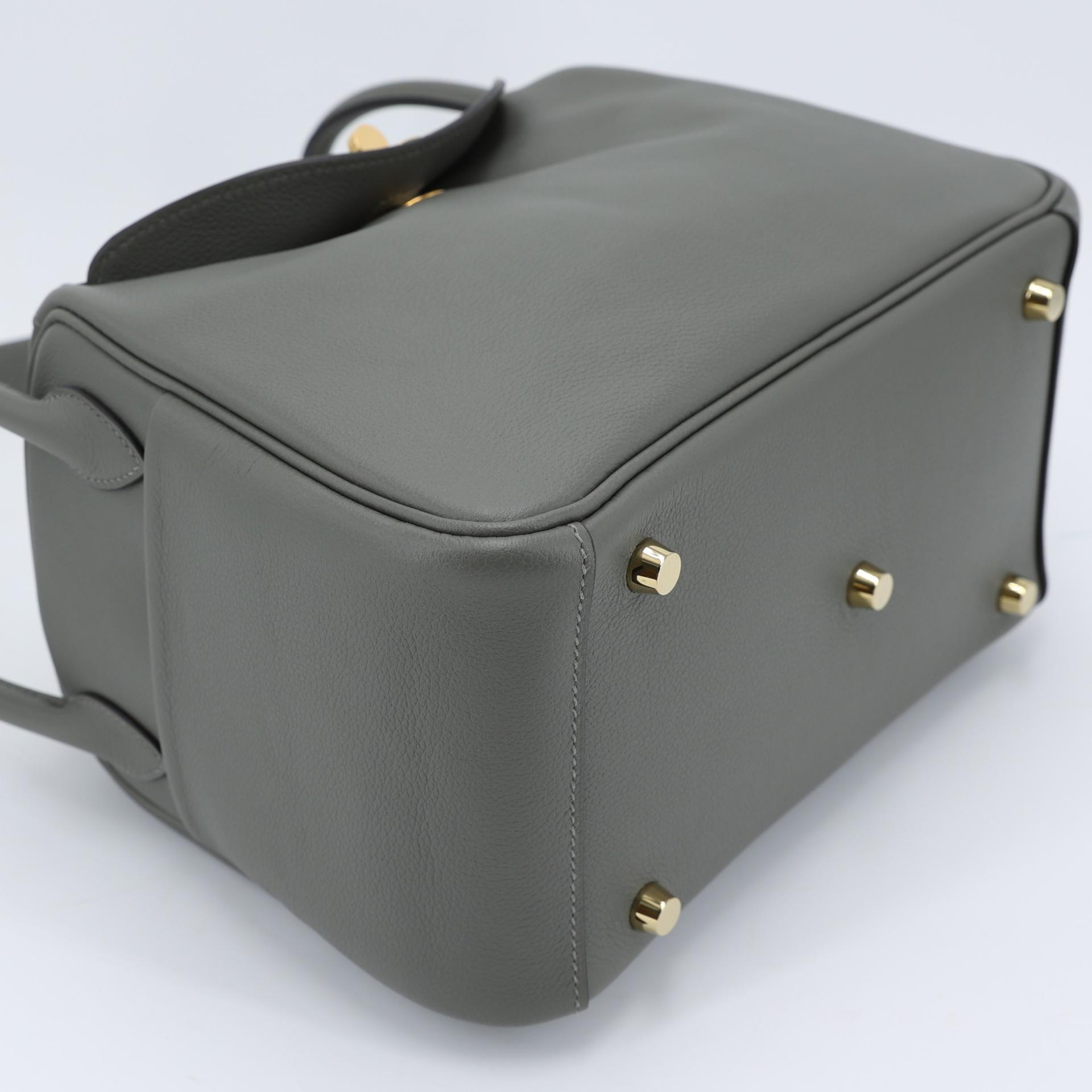 Excellent ( Rank SA ) HERMÈS Lindy 26 Gris Meyer (0L) Evercolor Gold hardware B (2023) - 4