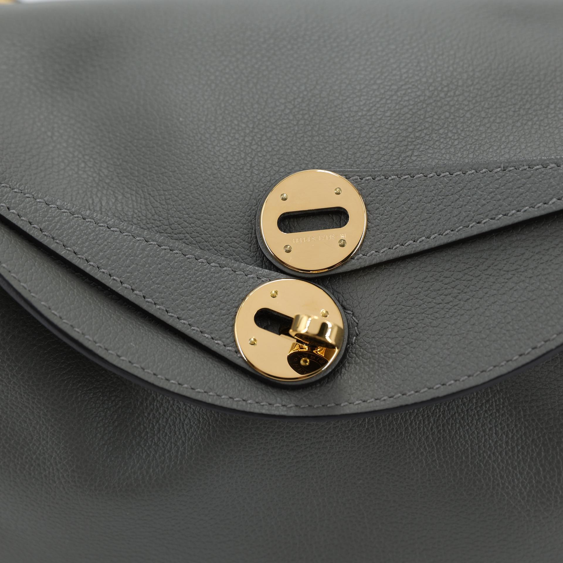 Excellent ( Rank SA ) HERMÈS Lindy 26 Gris Meyer (0L) Evercolor Gold hardware B (2023) - 8