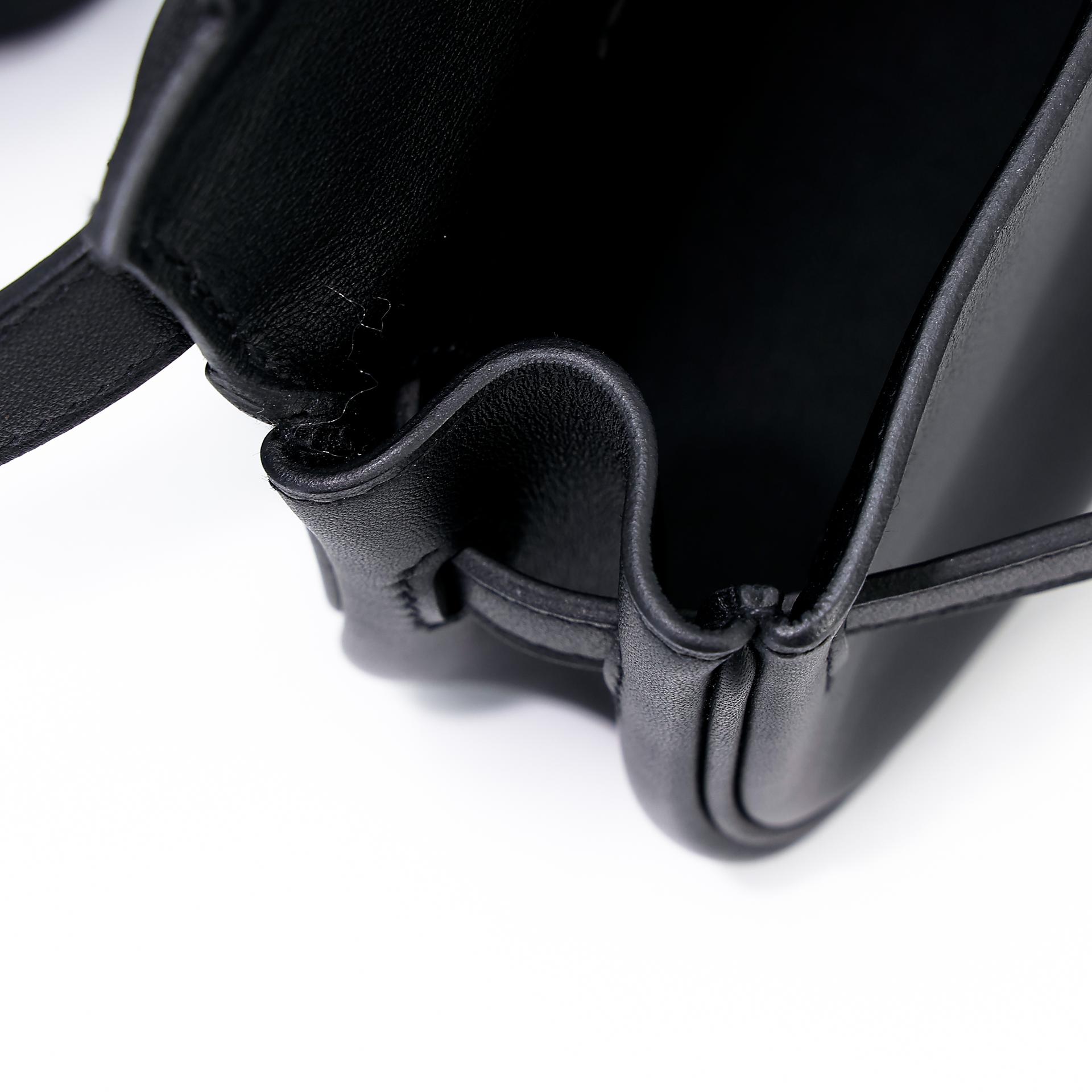 Excellent ( Rank SA ) HERMÈS Kelly Moove Black (89) Swift Gold hardware B (2023) - 18