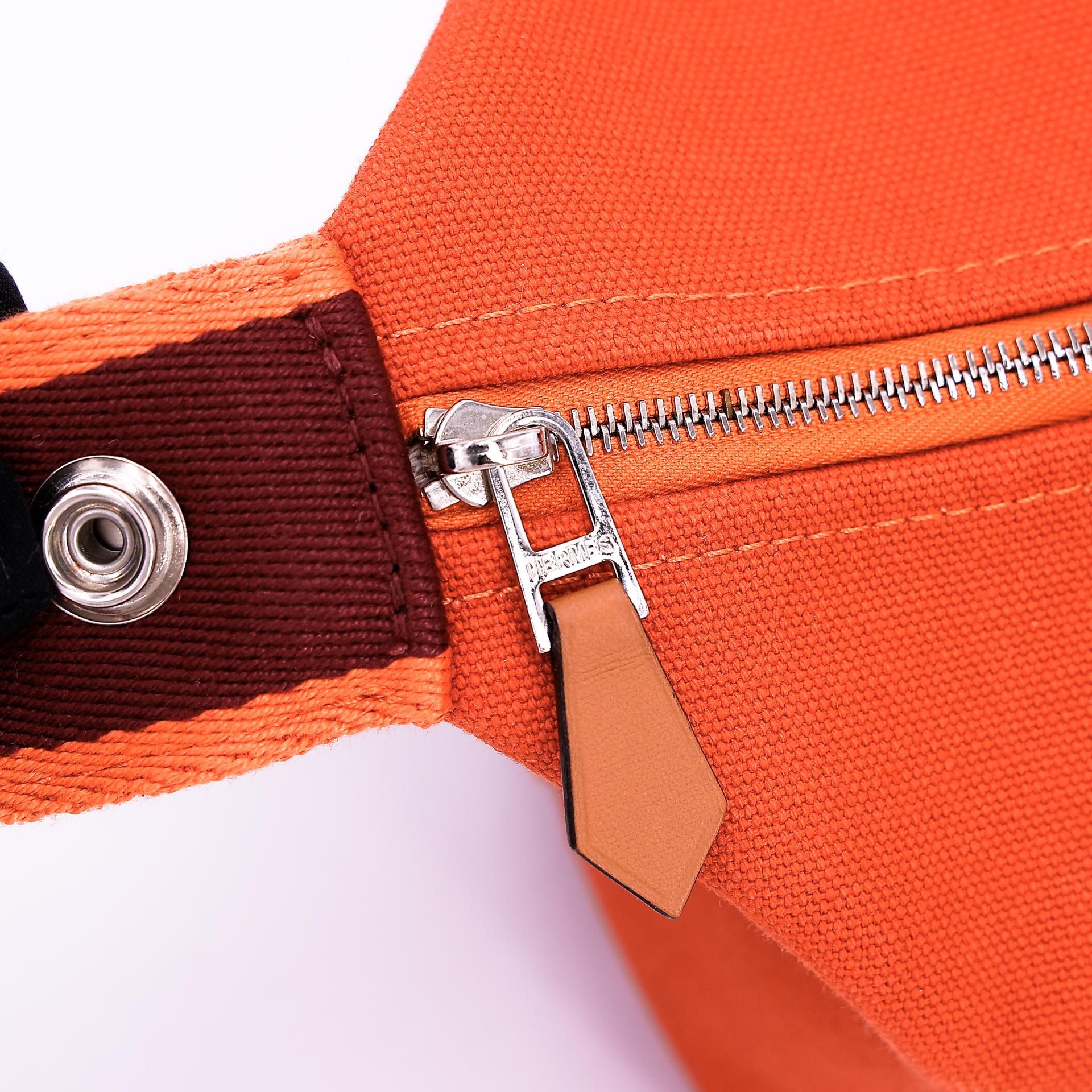 Very Good ( Rank A) HERMÈS Bride-a-Brac Case PM Feu (9J) Canvas Palladium hardware - 6