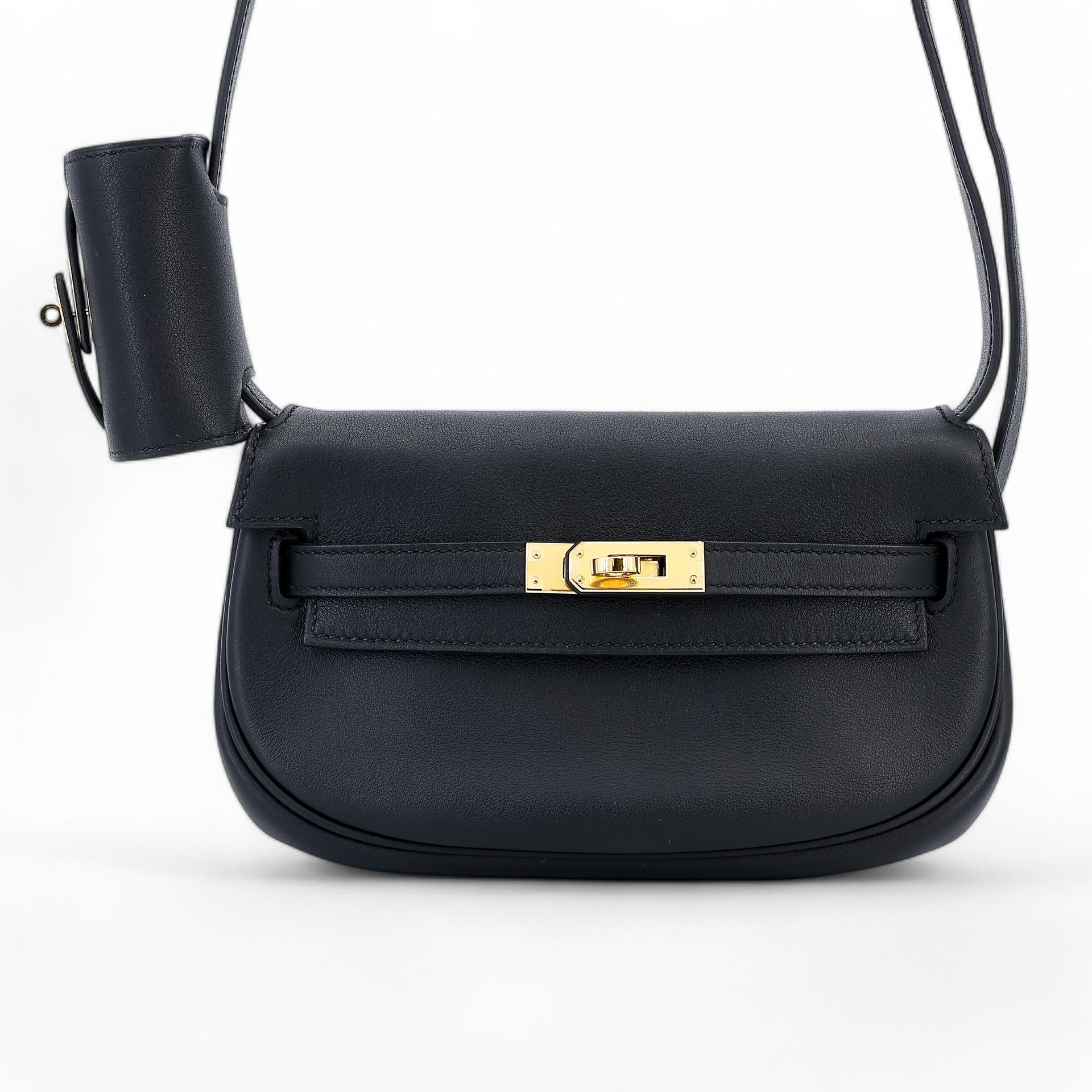 Excellent ( Rank SA ) HERMÈS Kelly Moove Black (89) Swift Gold hardware B (2023) - 1