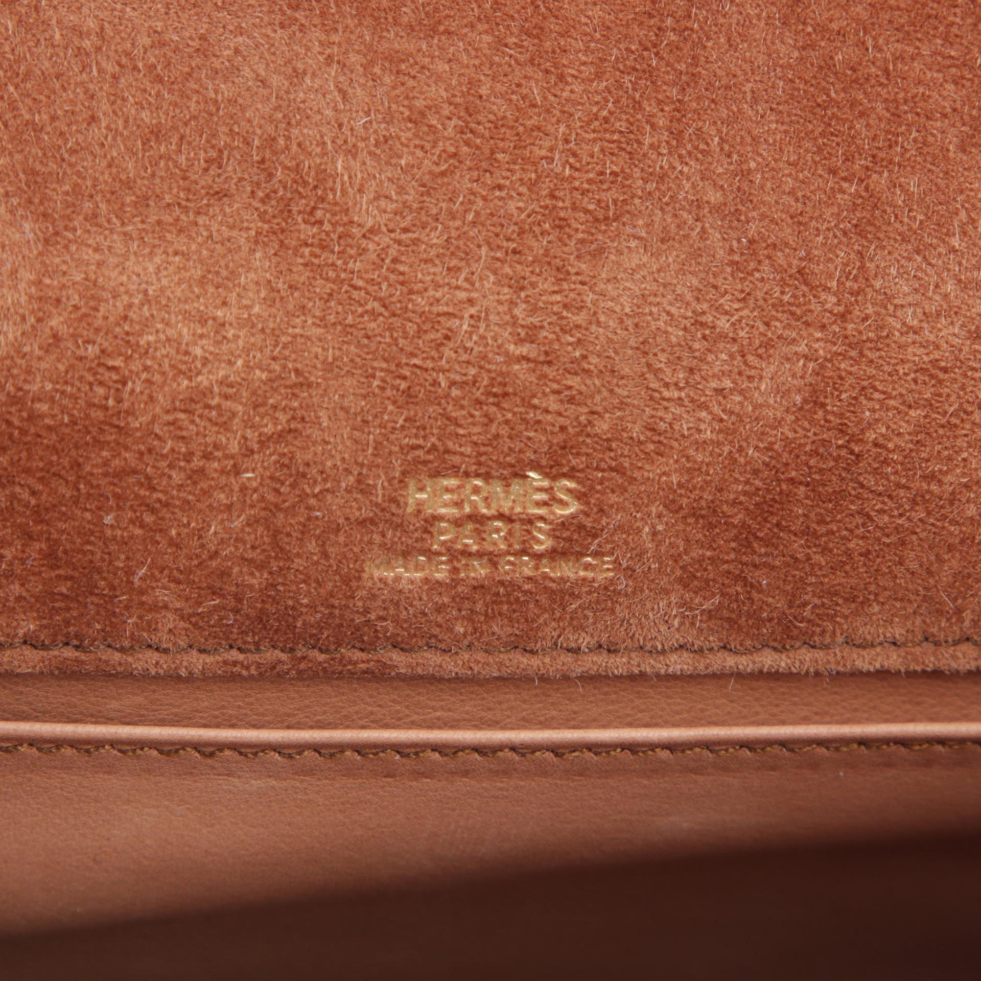 中古AB HERMÈS 爱马仕 Kelly Pochette 棕色 Doblis Suede 麂皮 金扣 □I刻 2005年 - 11