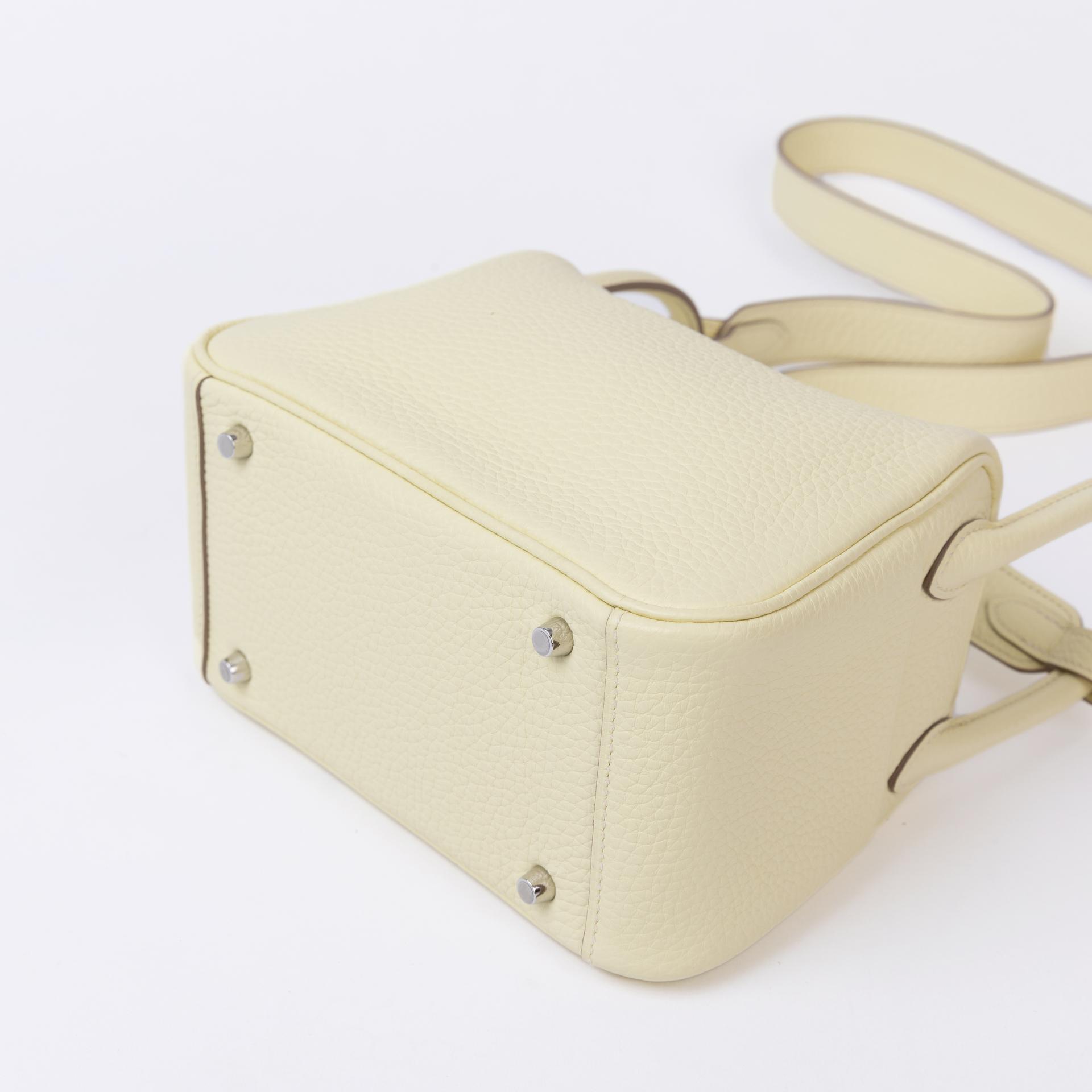 Very Good ( Rank A) HERMÈS Mini Lindy II Jaune milton (i8) Clemence Palladium hardware W (2024) - 7
