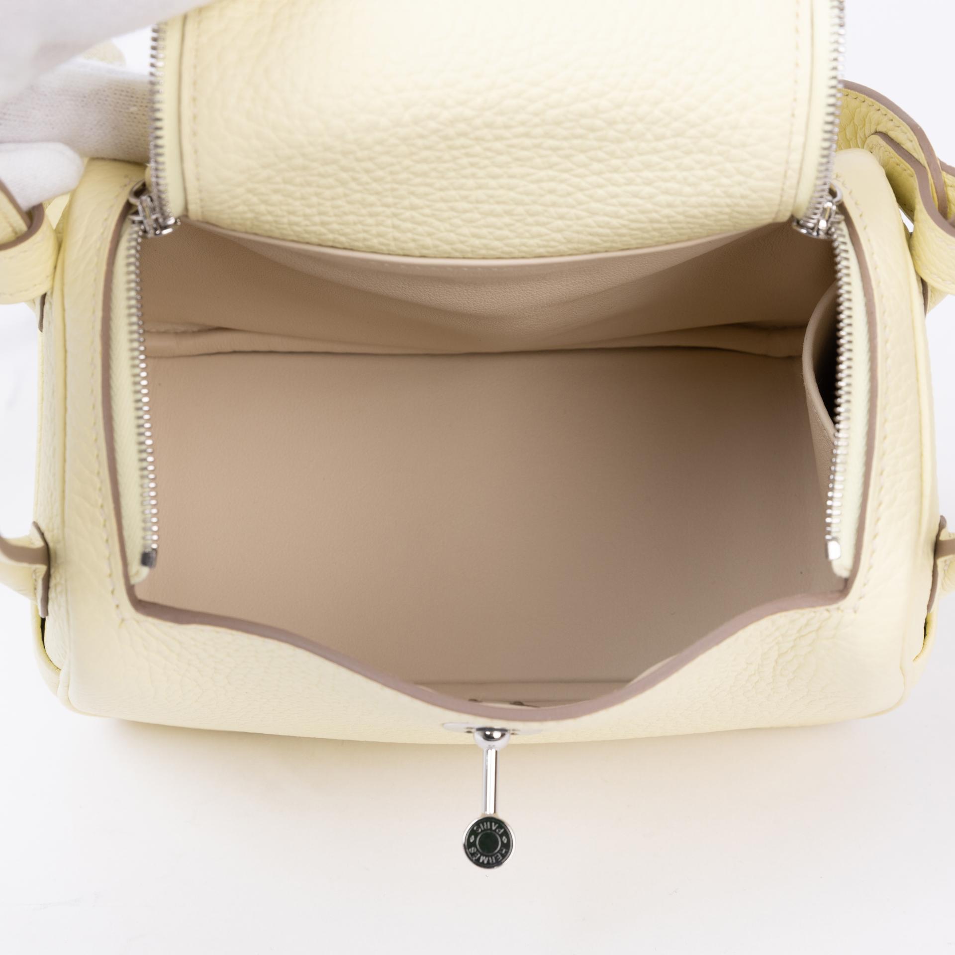 Very Good ( Rank A) HERMÈS Mini Lindy II Jaune milton (i8) Clemence Palladium hardware W (2024) - 10