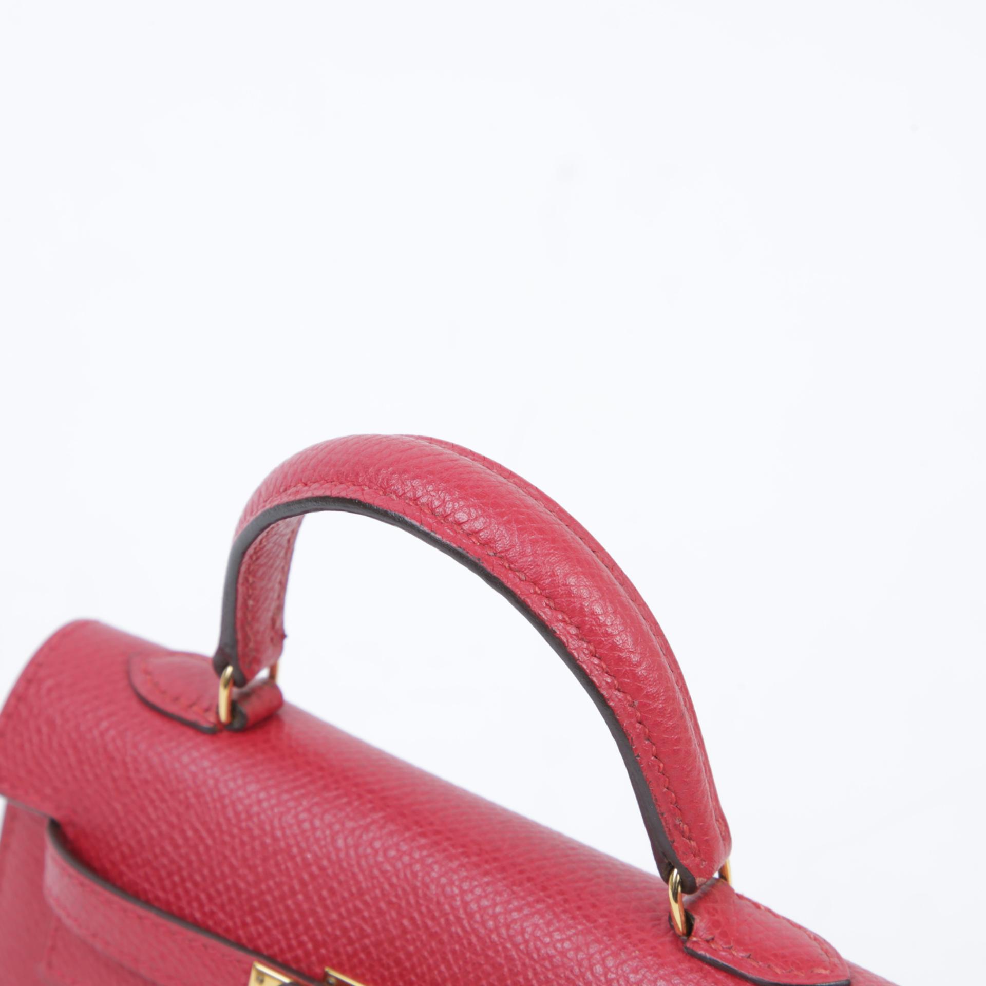 Very Good ( Rank A)  HERMÈS  Mini Mini Kelly Rouge Vif (53) Courchevel Gold hardware Square H (2004) - 3