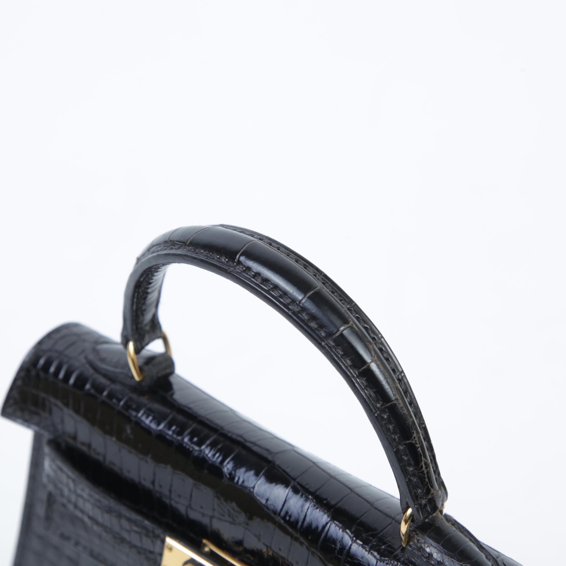 Good ( Rank AB) HERMÈS Mini Mini Kelly Black (89) Shiny Porosus Crocodile Gold hardware Circle V (1992) - 3