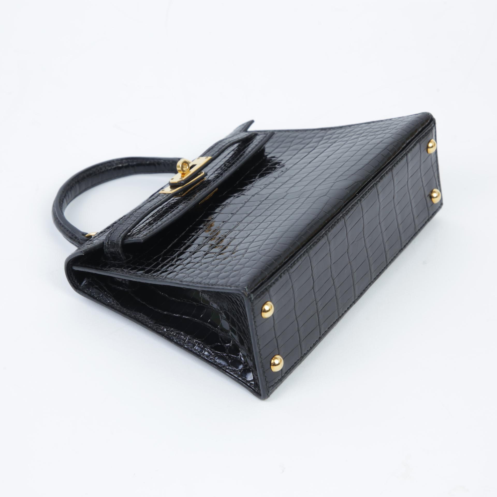Good ( Rank AB) HERMÈS Mini Mini Kelly Black (89) Shiny Porosus Crocodile Gold hardware Circle V (1992) - 4