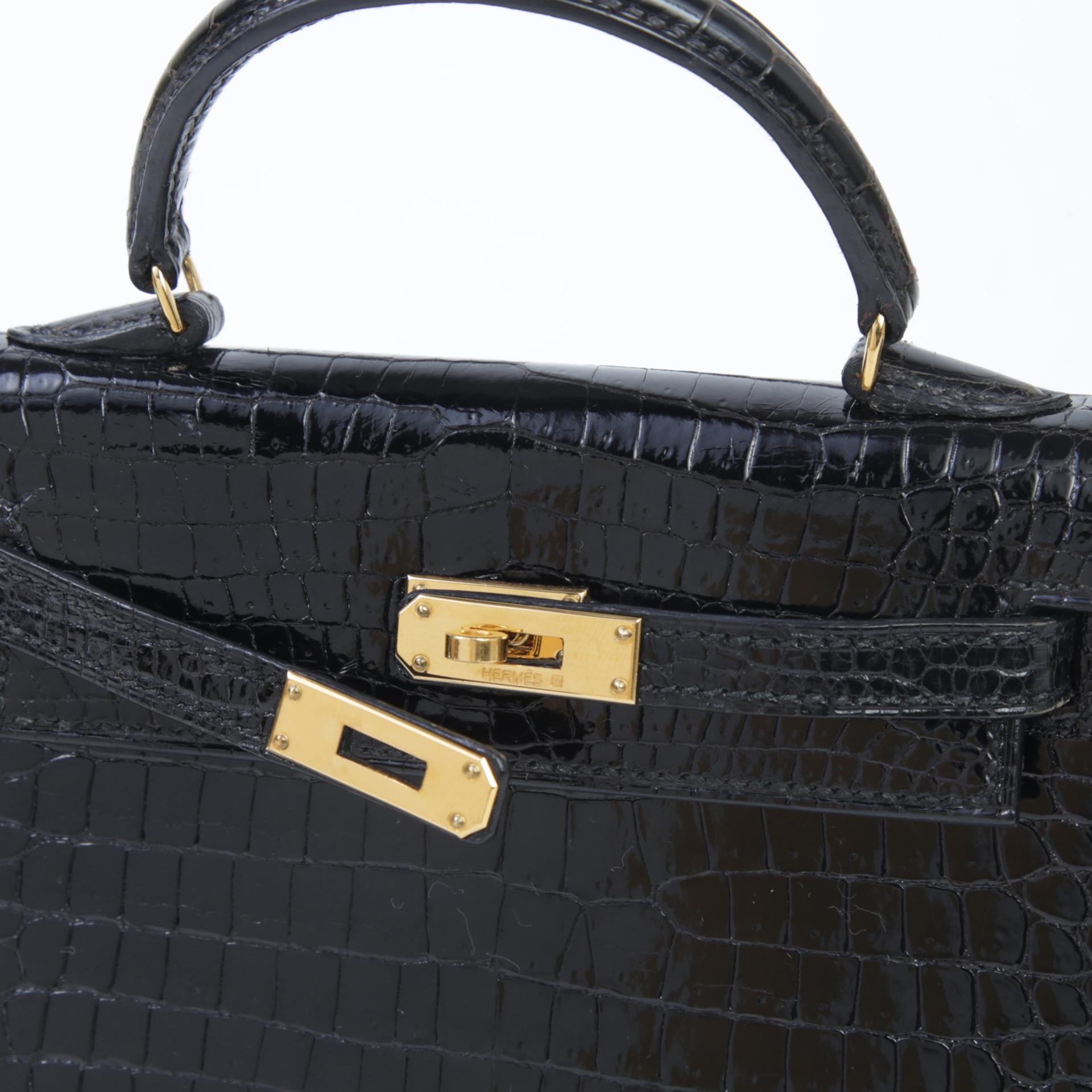 Good ( Rank AB) HERMÈS Mini Mini Kelly Black (89) Shiny Porosus Crocodile Gold hardware Circle V (1992) - 8