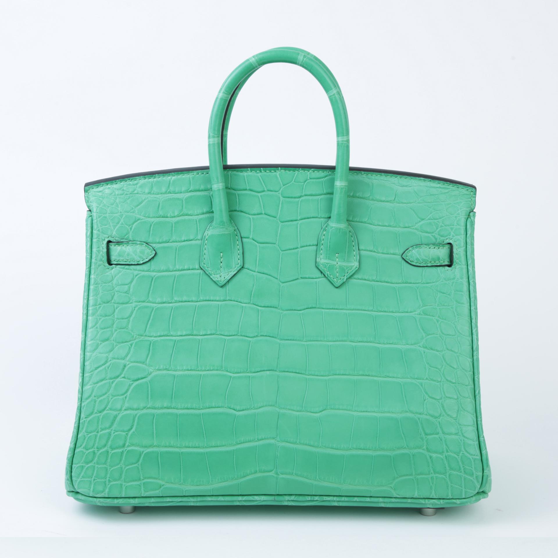 全新 HERMÈS 愛馬仕 Birkin 25 0Z 漫畫綠 Vert Comics □ 短吻鱷 霧面 銀扣 W刻 2024年 - 2