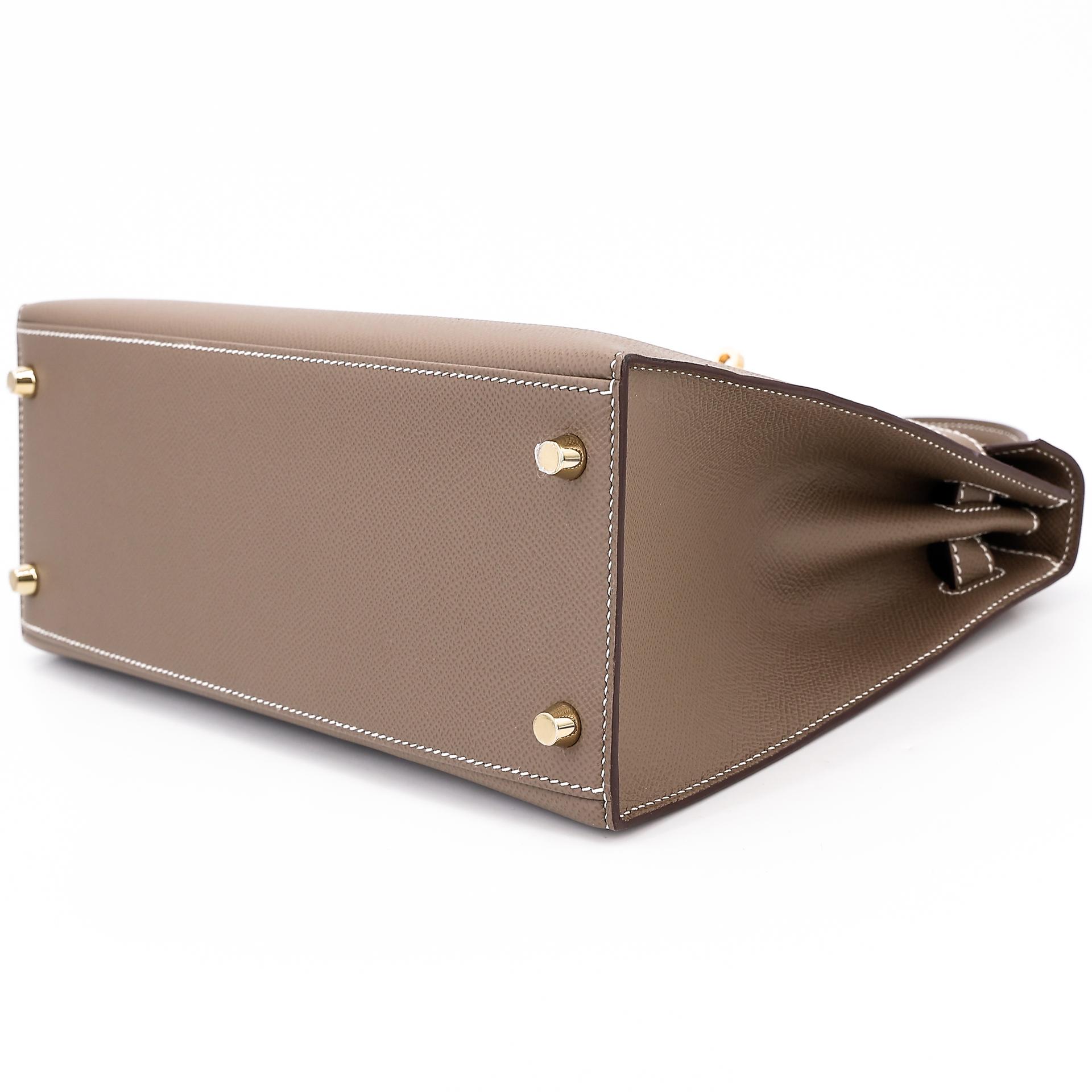 Excellent ( Rank SA ) HERMÈS Kelly 28 Sellier Etoupe (18) Epsom Gold hardware U (2022) - 4