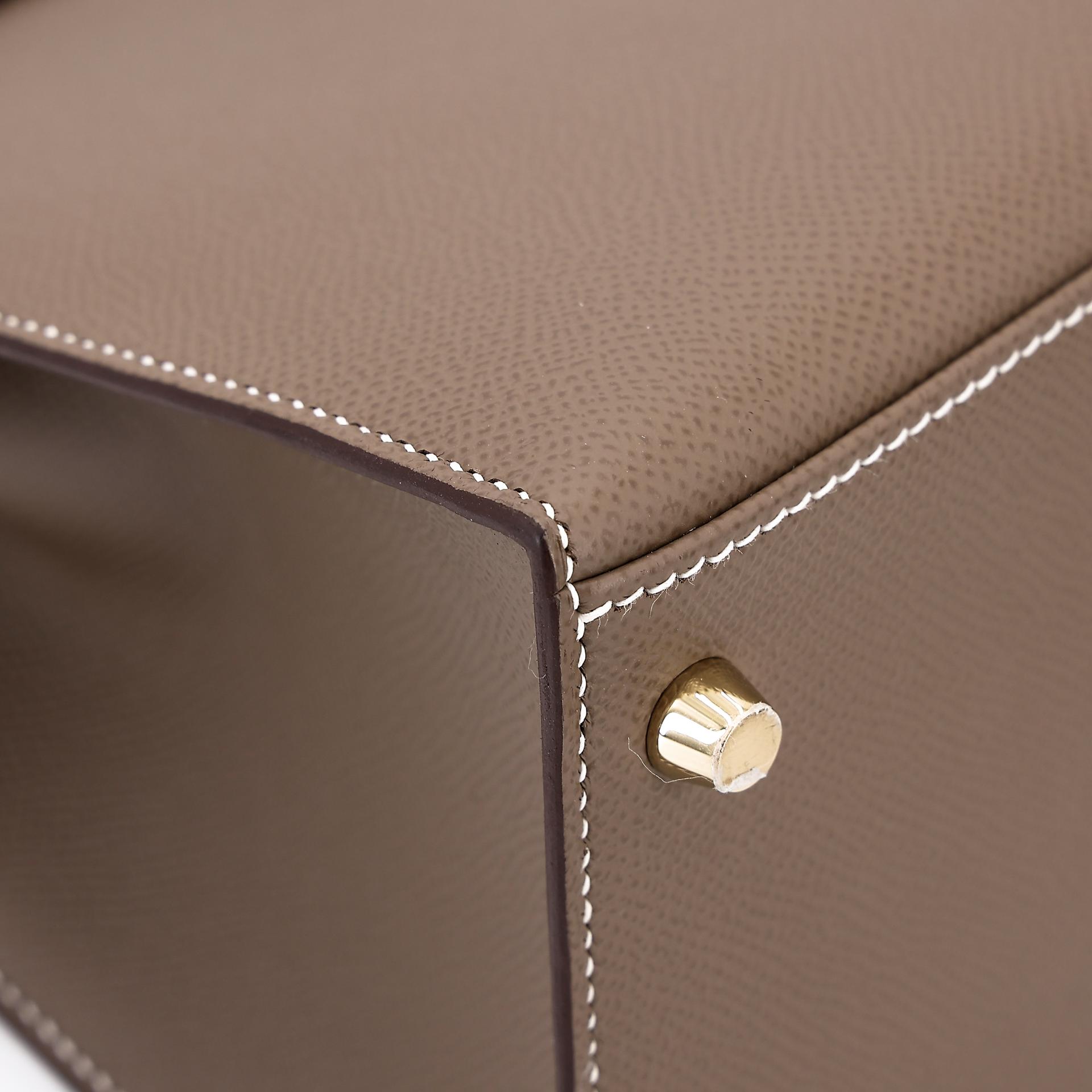 Excellent ( Rank SA ) HERMÈS Kelly 28 Sellier Etoupe (18) Epsom Gold hardware U (2022) - 9