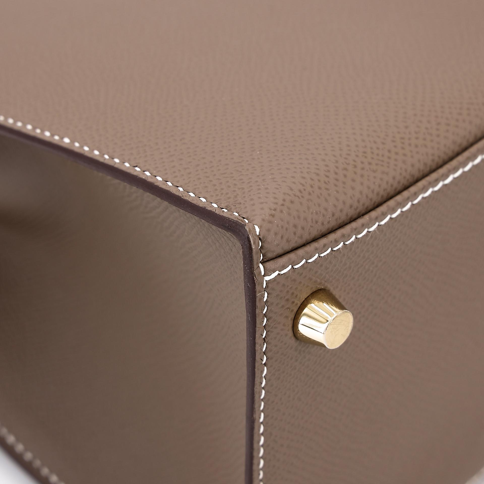 Excellent ( Rank SA ) HERMÈS Kelly 28 Sellier Etoupe (18) Epsom Gold hardware U (2022) - 11
