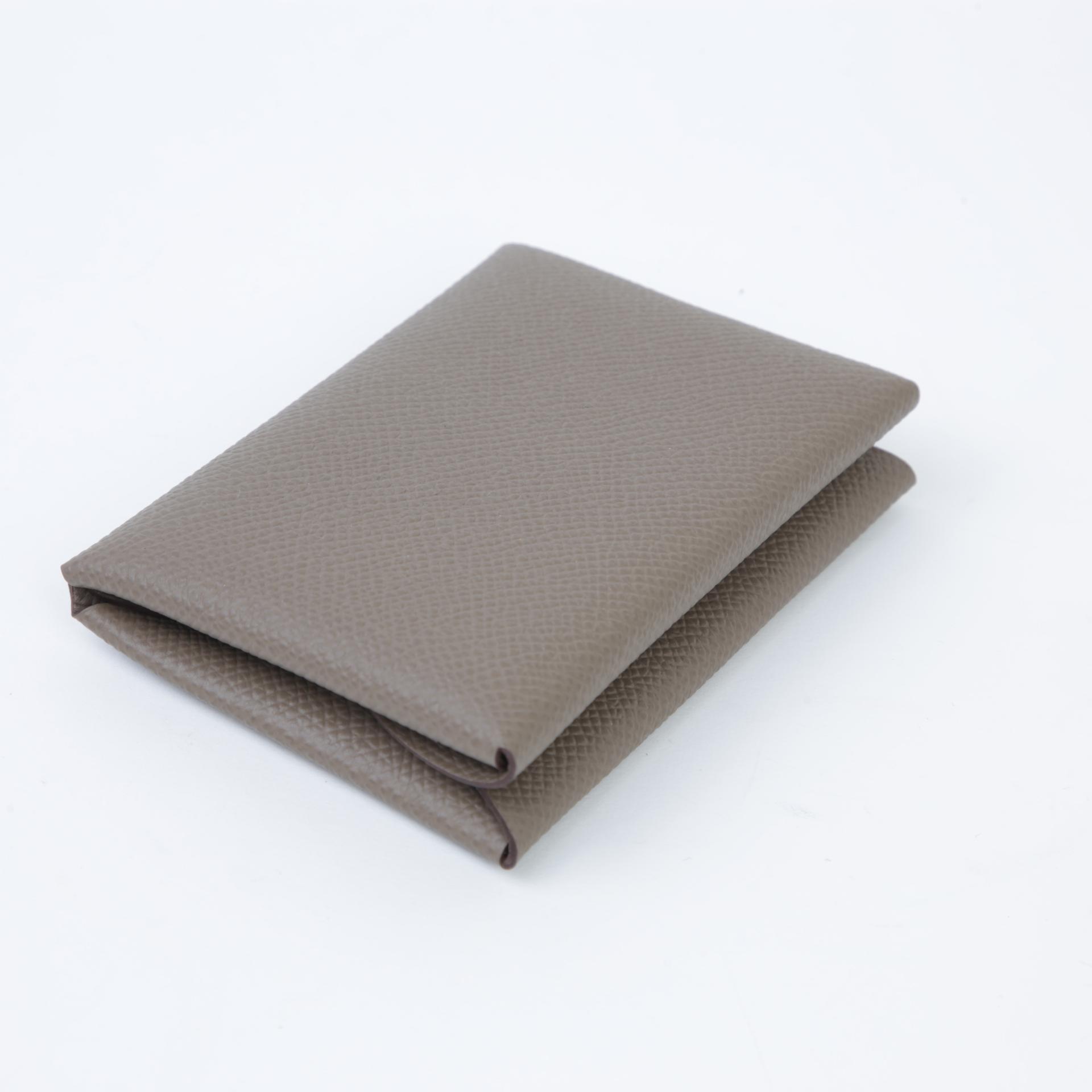 Brand New ( Rank N ) HERMÈS Calvi Duo card holder Etoupe (18) Epsom W (2024) - 3