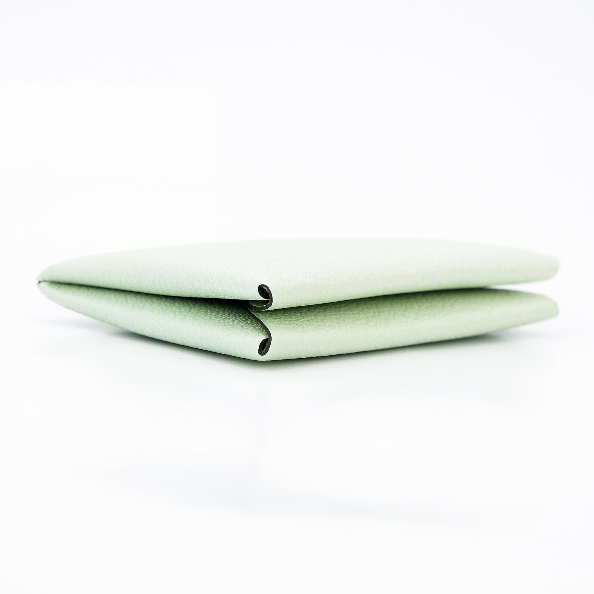 Brand New ( Rank N ) HERMÈS Calvi card holder Vert Fizz (0S) Chevre Palladium hardware U (2022) - 4