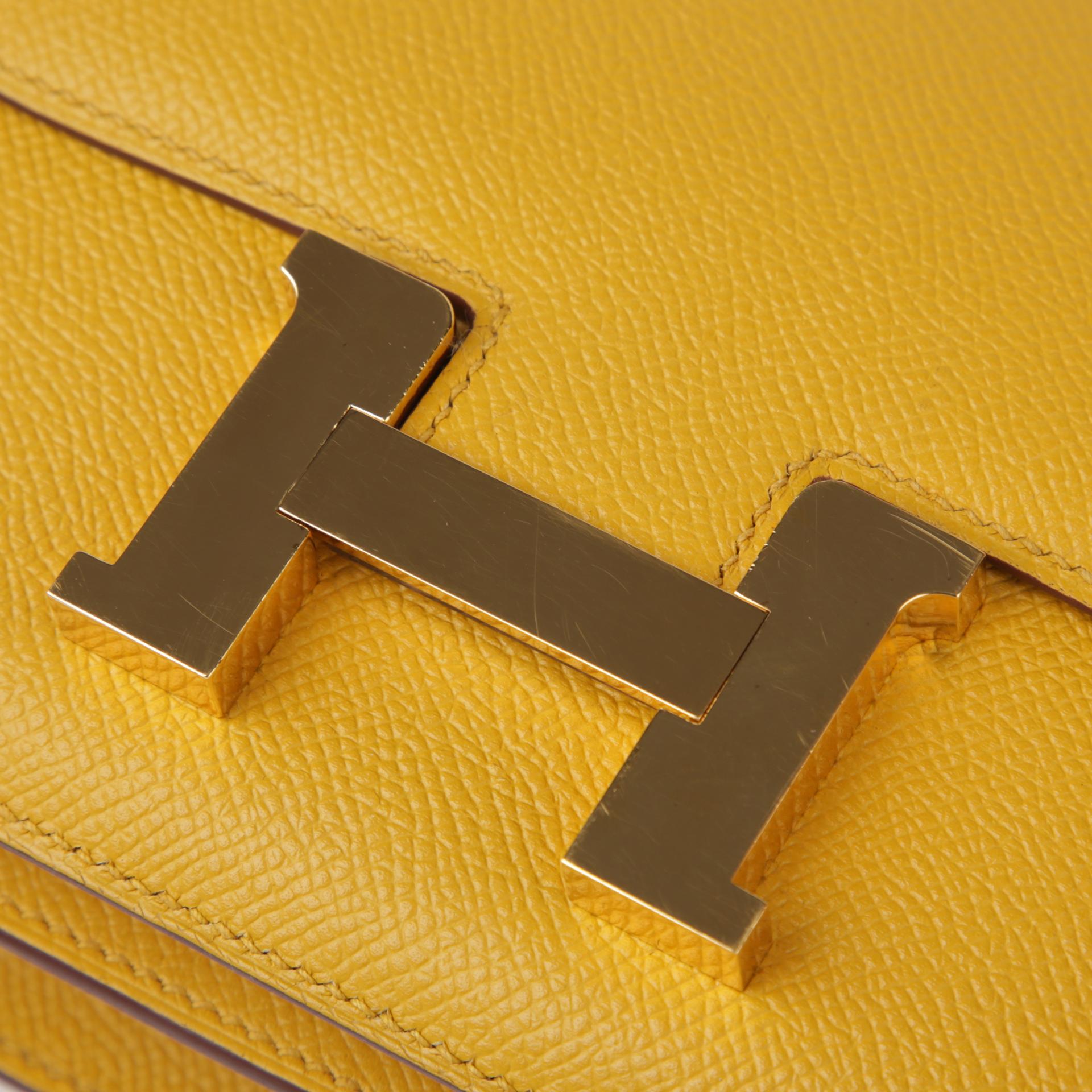 Very Good ( Rank A) HERMÈS Constance Mini Jaune Ambre (9D) Epsom Gold hardware C (2018) - 8