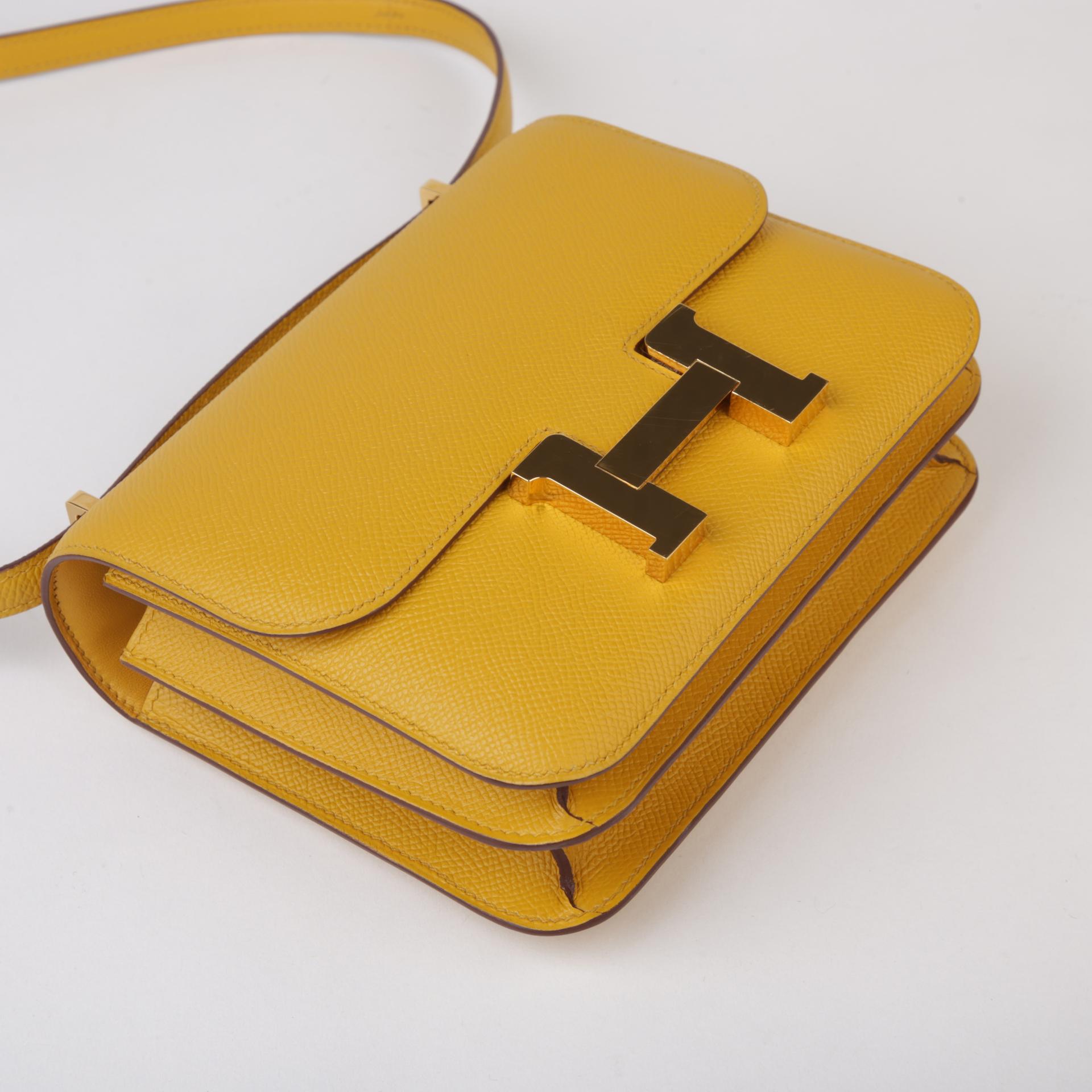 Very Good ( Rank A) HERMÈS Constance Mini Jaune Ambre (9D) Epsom Gold hardware C (2018) - 4
