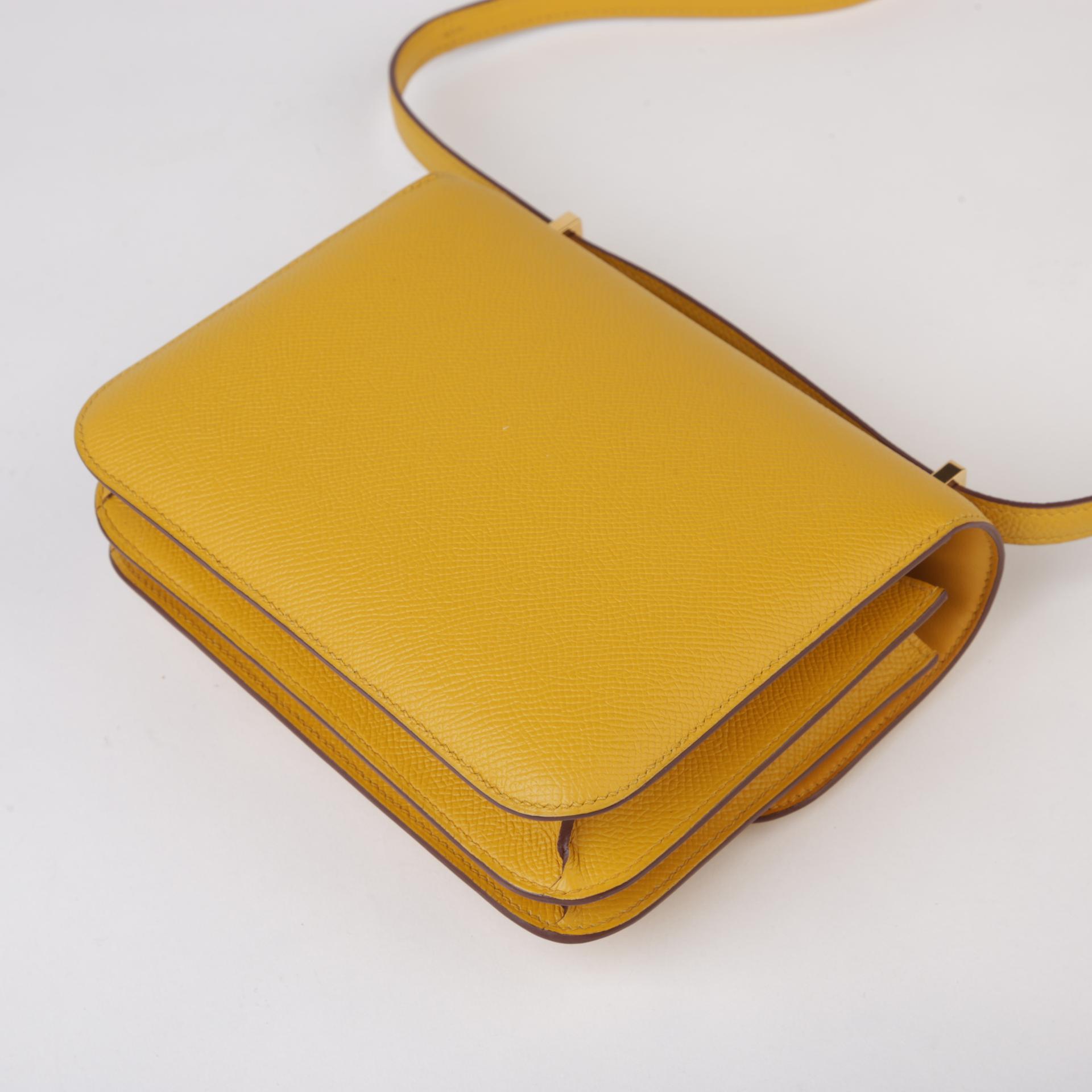 Very Good ( Rank A) HERMÈS Constance Mini Jaune Ambre (9D) Epsom Gold hardware C (2018) - 7