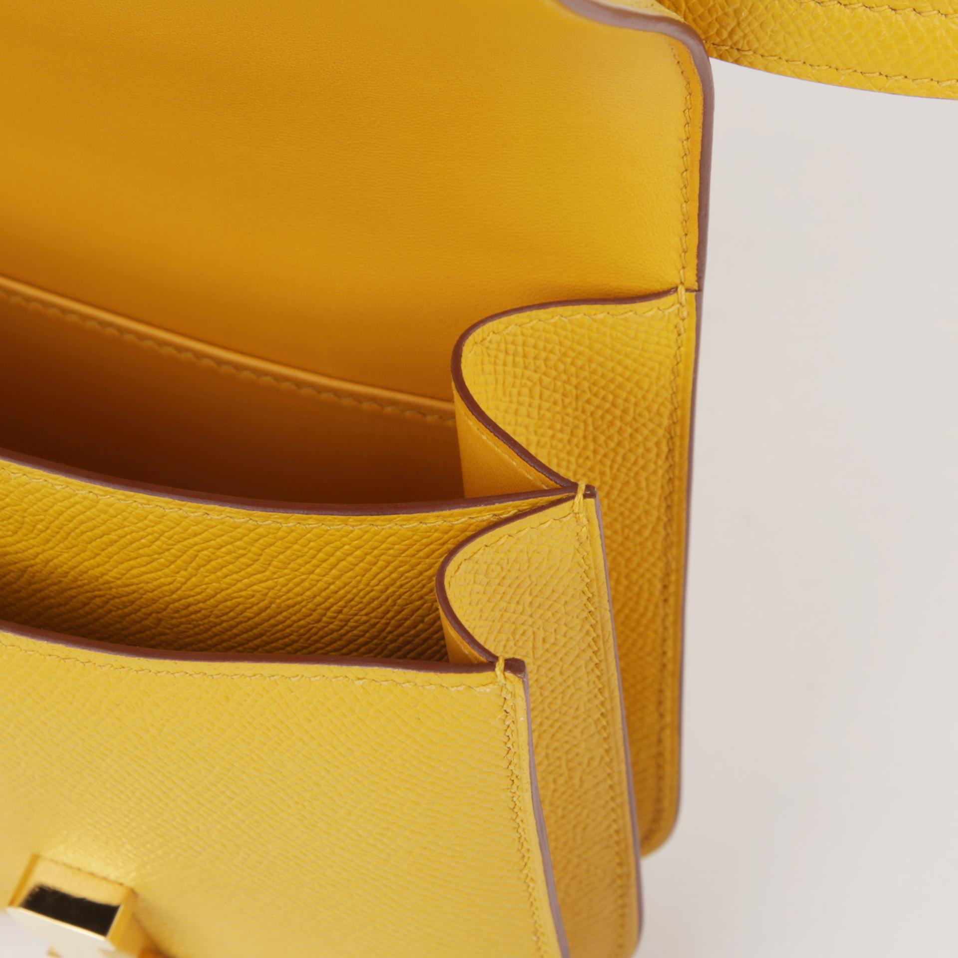 Very Good ( Rank A) HERMÈS Constance Mini Jaune Ambre (9D) Epsom Gold hardware C (2018) - 11