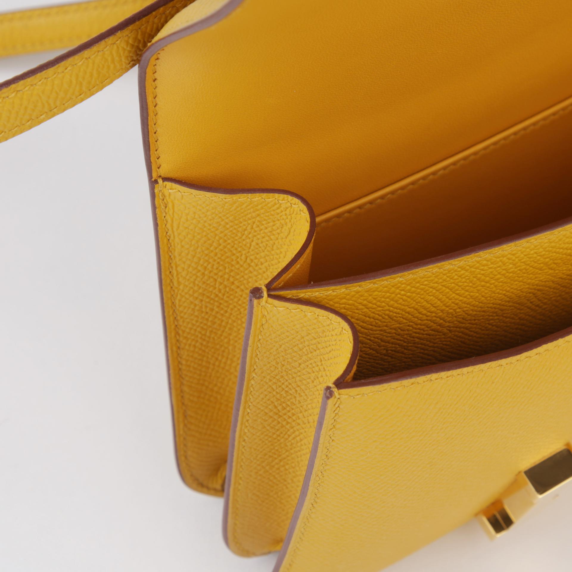 Very Good ( Rank A) HERMÈS Constance Mini Jaune Ambre (9D) Epsom Gold hardware C (2018) - 12