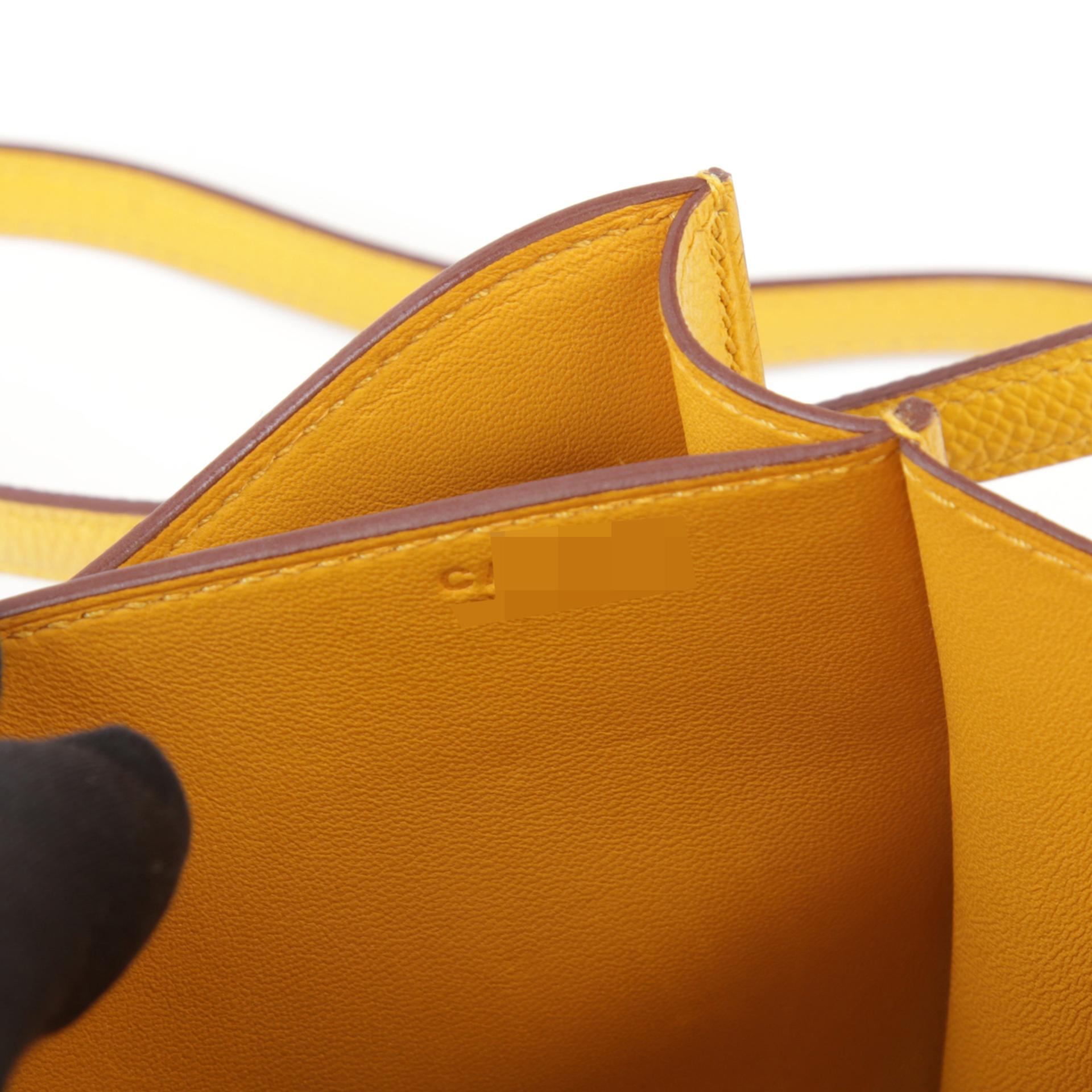 Very Good ( Rank A) HERMÈS Constance Mini Jaune Ambre (9D) Epsom Gold hardware C (2018) - 15