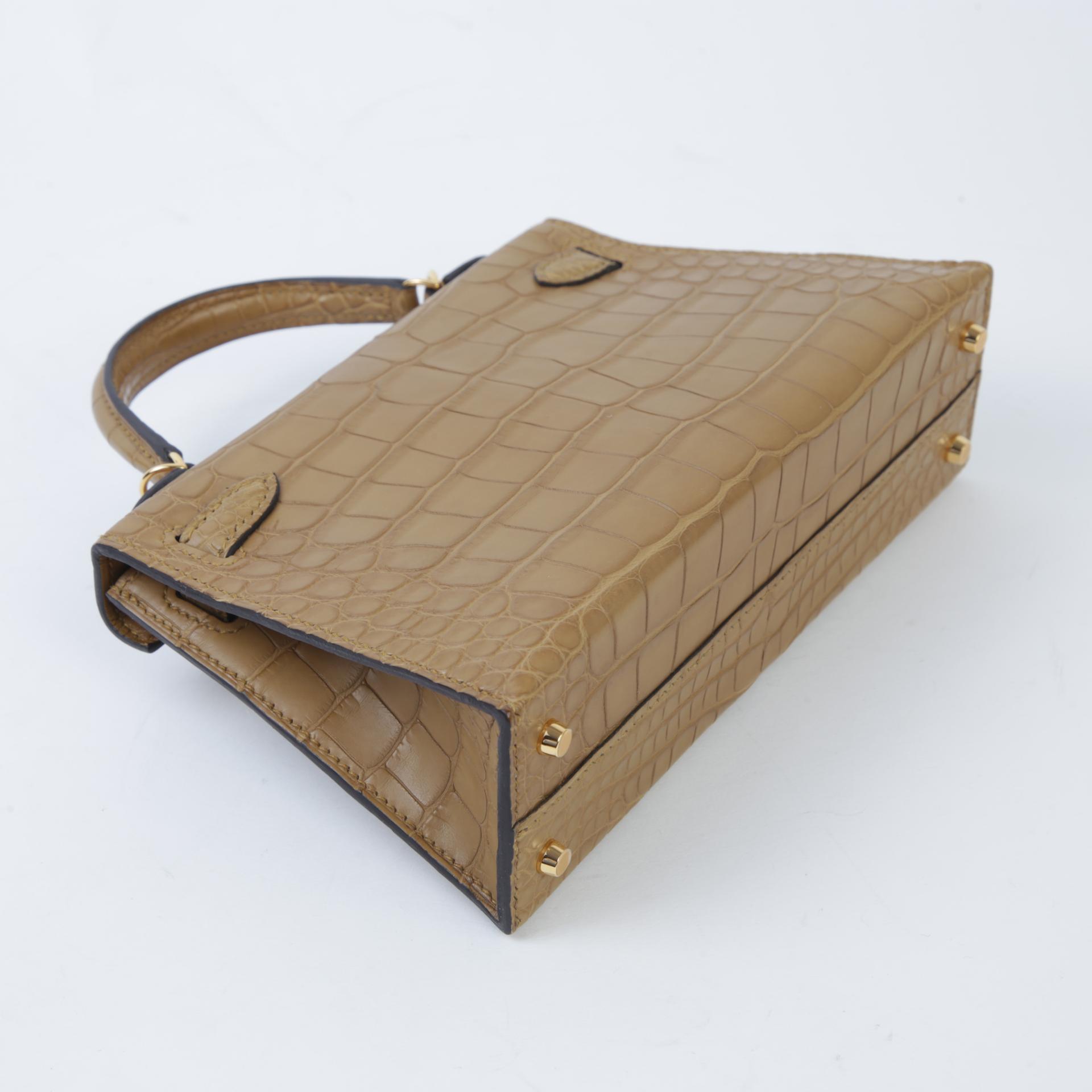 Excellent ( Rank SA ) HERMÈS Mini Kelly II Kraft (2H) Matte Alligator Gold hardware Z (2021) - 6
