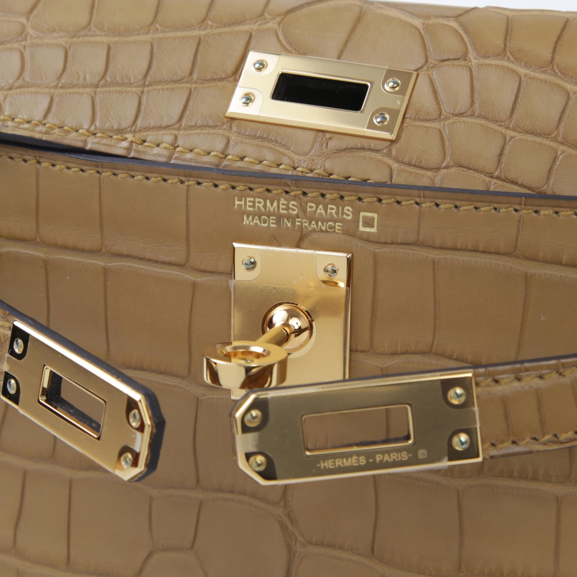 Excellent ( Rank SA ) HERMÈS Mini Kelly II Kraft (2H) Matte Alligator Gold hardware Z (2021) - 9