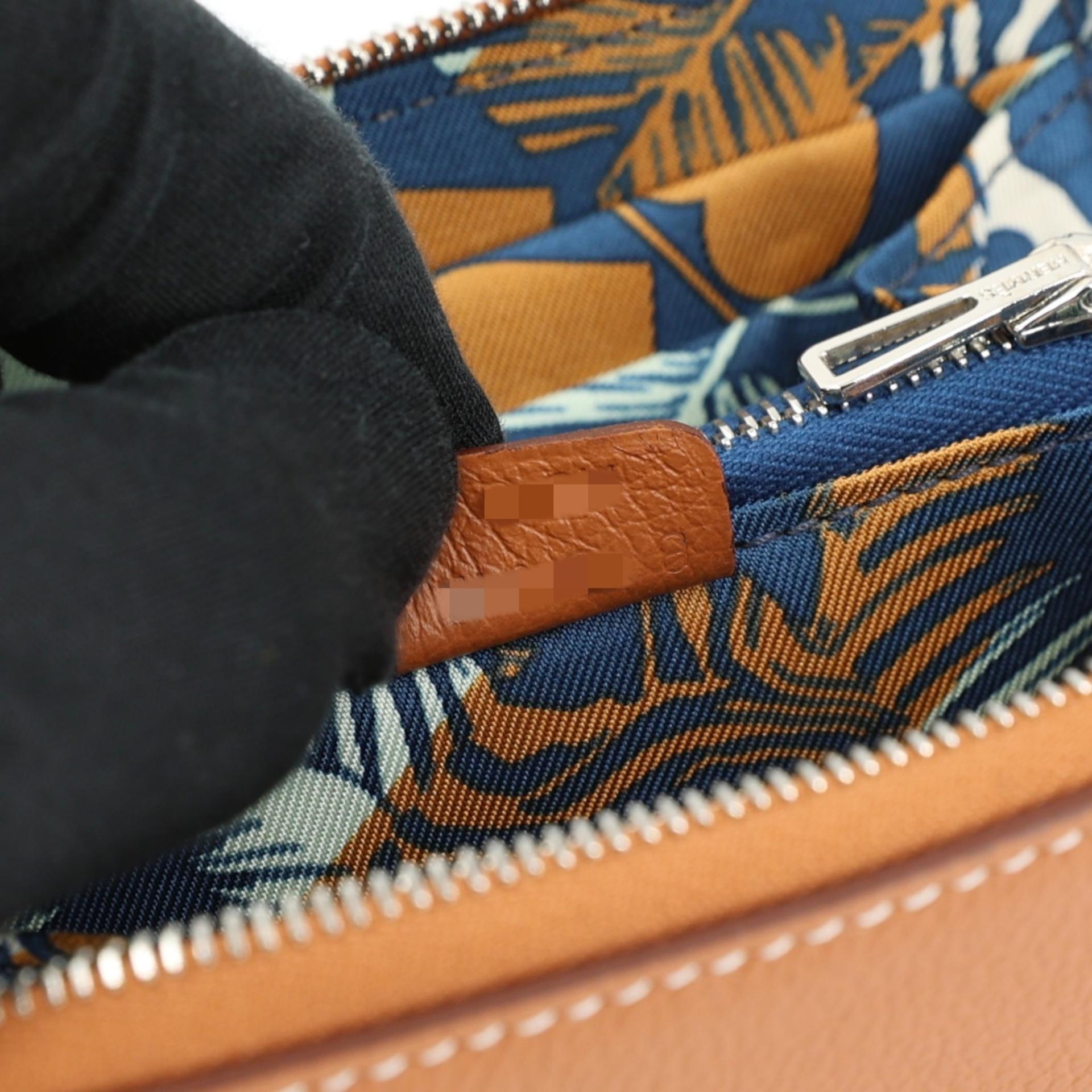 Brand New ( Rank N ) HERMÈS Silk’in Compact wallet Gold (37) Navy (7U) Blue Evercolor Palladium hardware B (2023) - 11