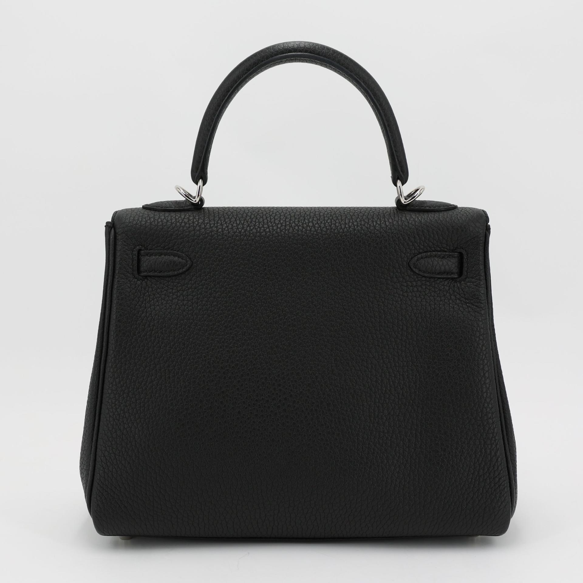 Very Good ( Rank A) HERMÈS Kelly 25 Black (89) Togo Palladium hardware C (2018) - 2
