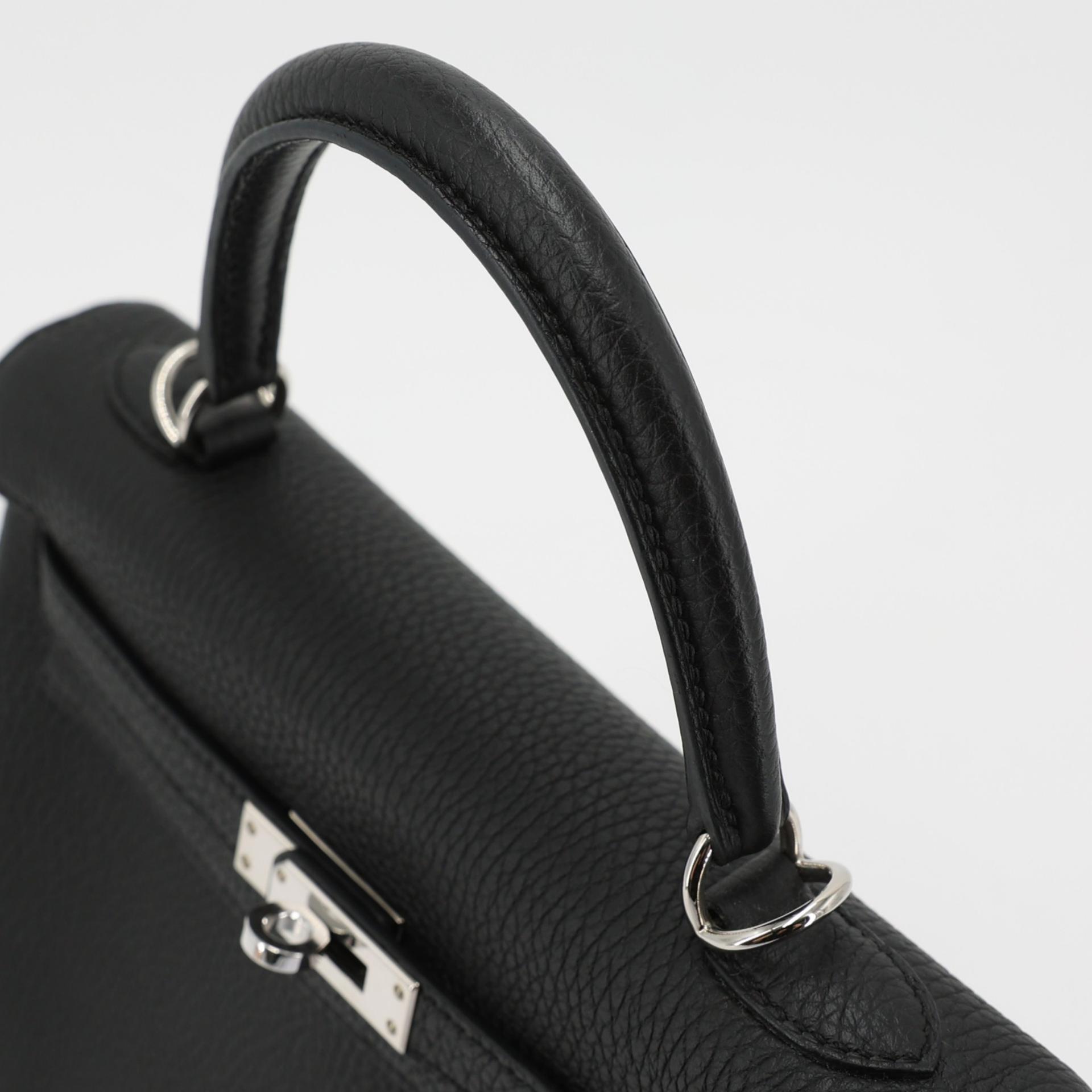 Very Good ( Rank A) HERMÈS Kelly 25 Black (89) Togo Palladium hardware C (2018) - 3