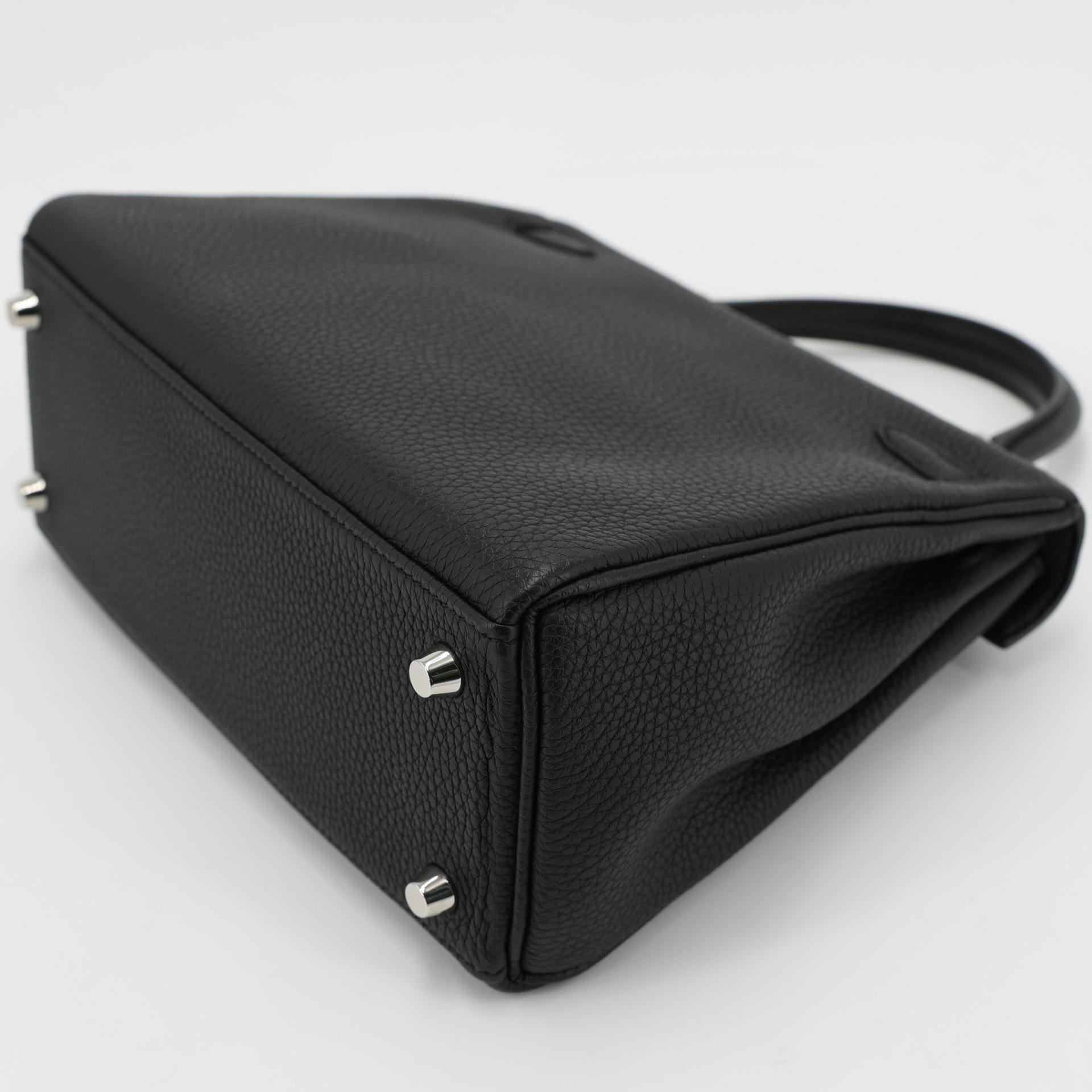 Very Good ( Rank A) HERMÈS Kelly 25 Black (89) Togo Palladium hardware C (2018) - 7