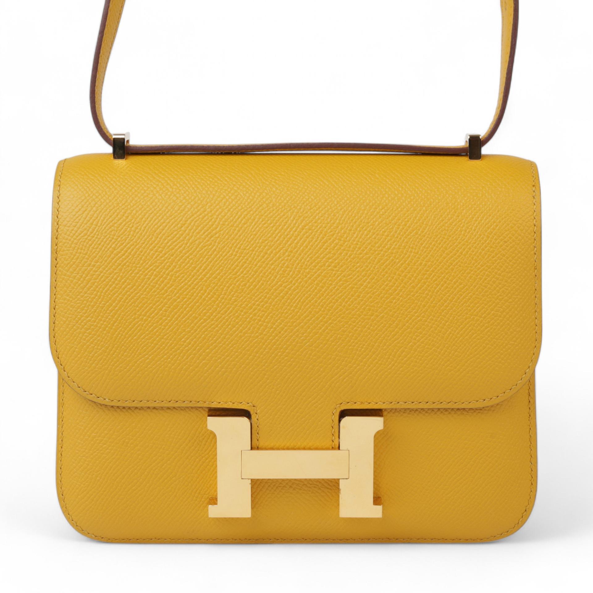 Very Good ( Rank A) HERMÈS Constance Mini Jaune Ambre (9D) Epsom Gold hardware C (2018) - 1