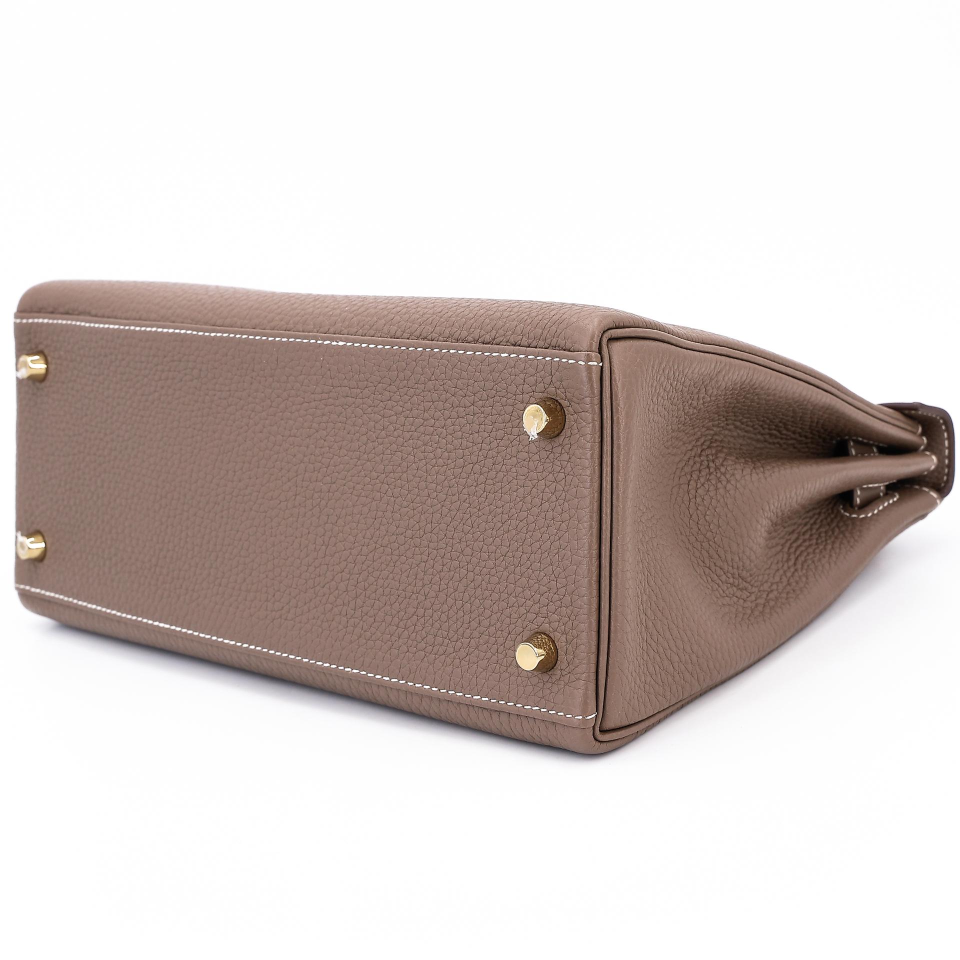 Very Good ( Rank A) HERMÈS Kelly 28 Etoupe (18) Togo Gold hardware Y (2020) - 4