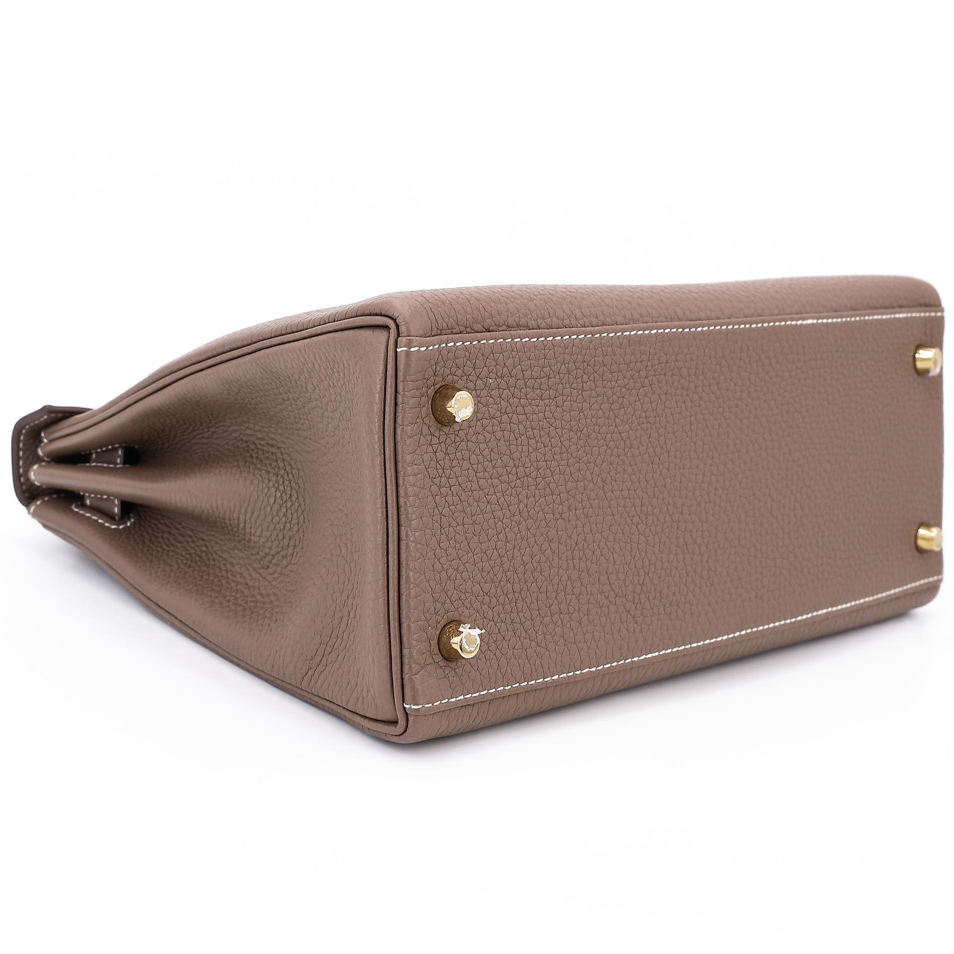 Very Good ( Rank A) HERMÈS Kelly 28 Etoupe (18) Togo Gold hardware Y (2020) - 5