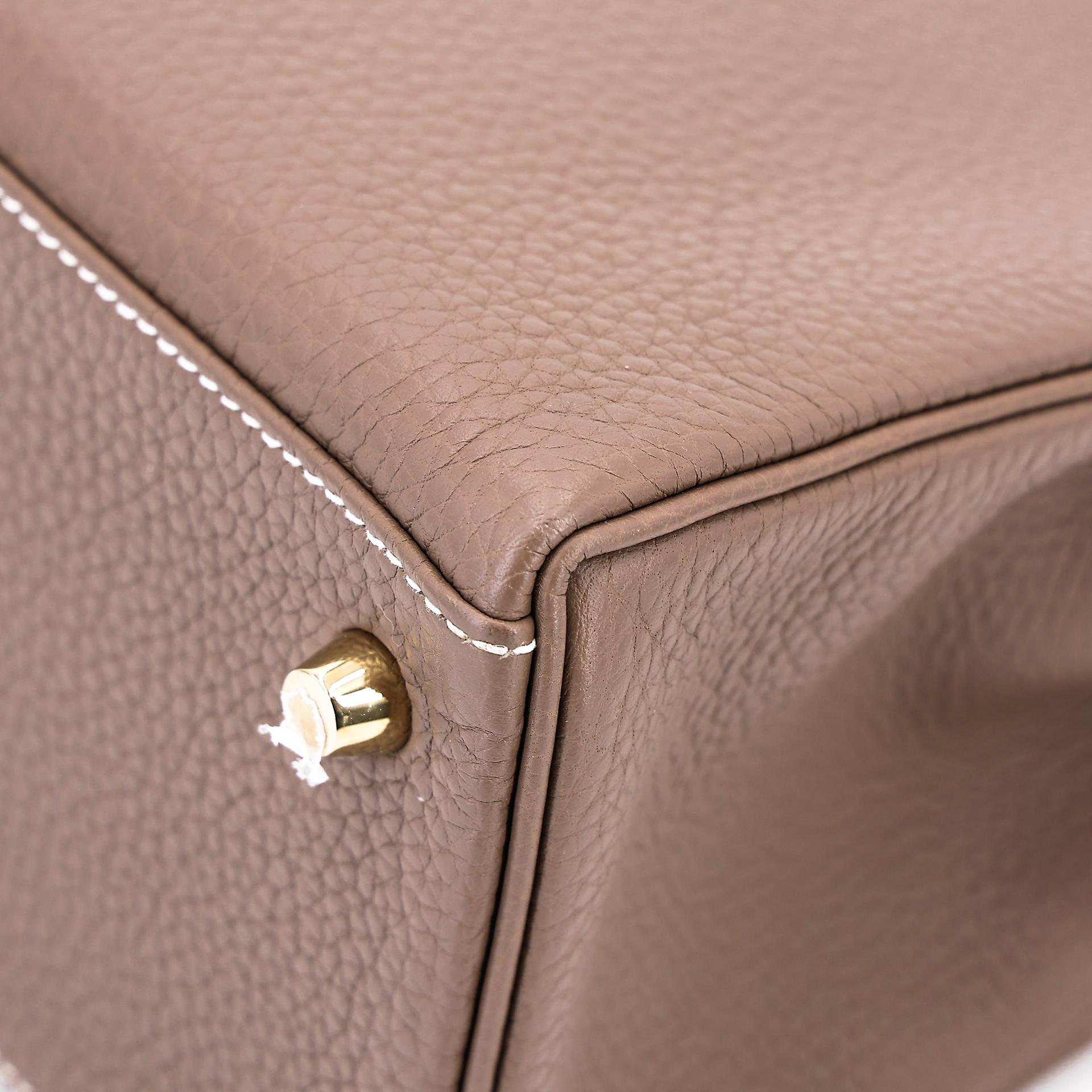 Very Good ( Rank A) HERMÈS Kelly 28 Etoupe (18) Togo Gold hardware Y (2020) - 10